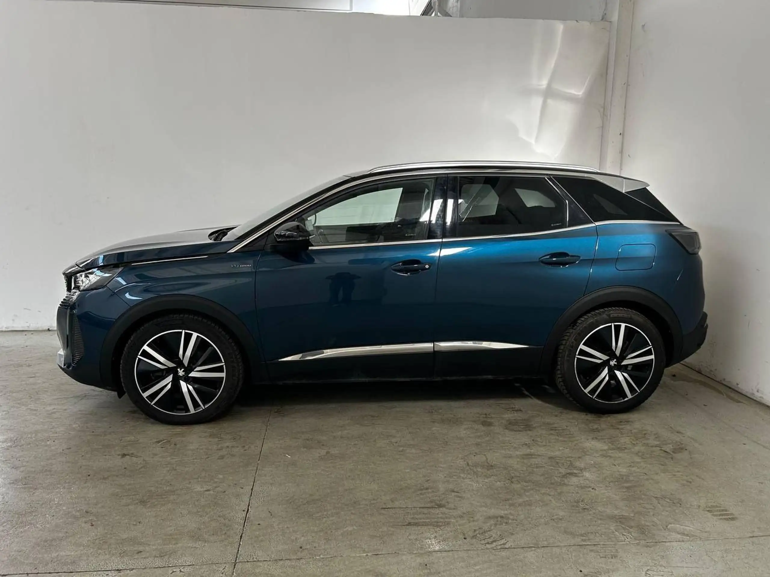 Peugeot - 3008