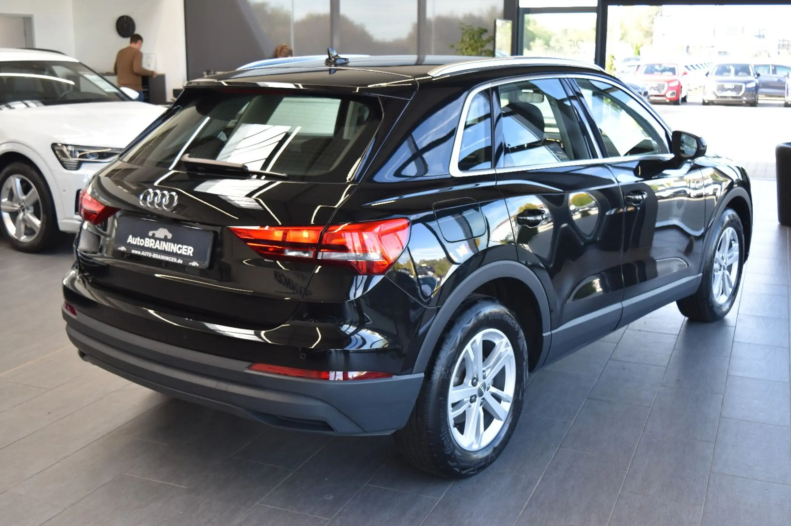 Audi - Q3