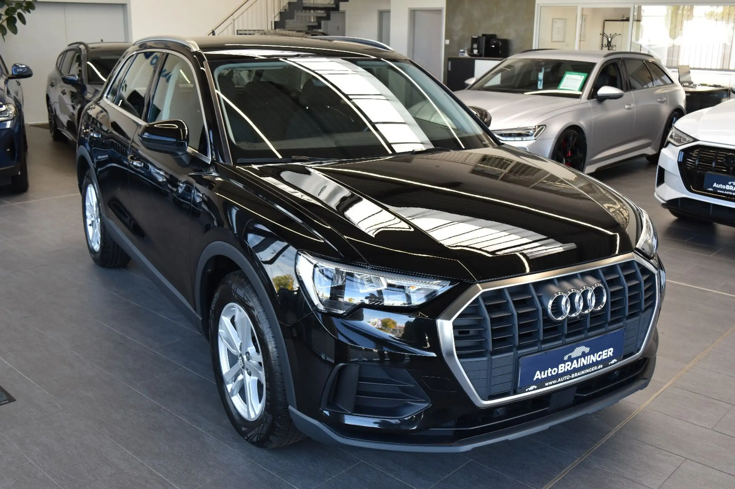 Audi - Q3