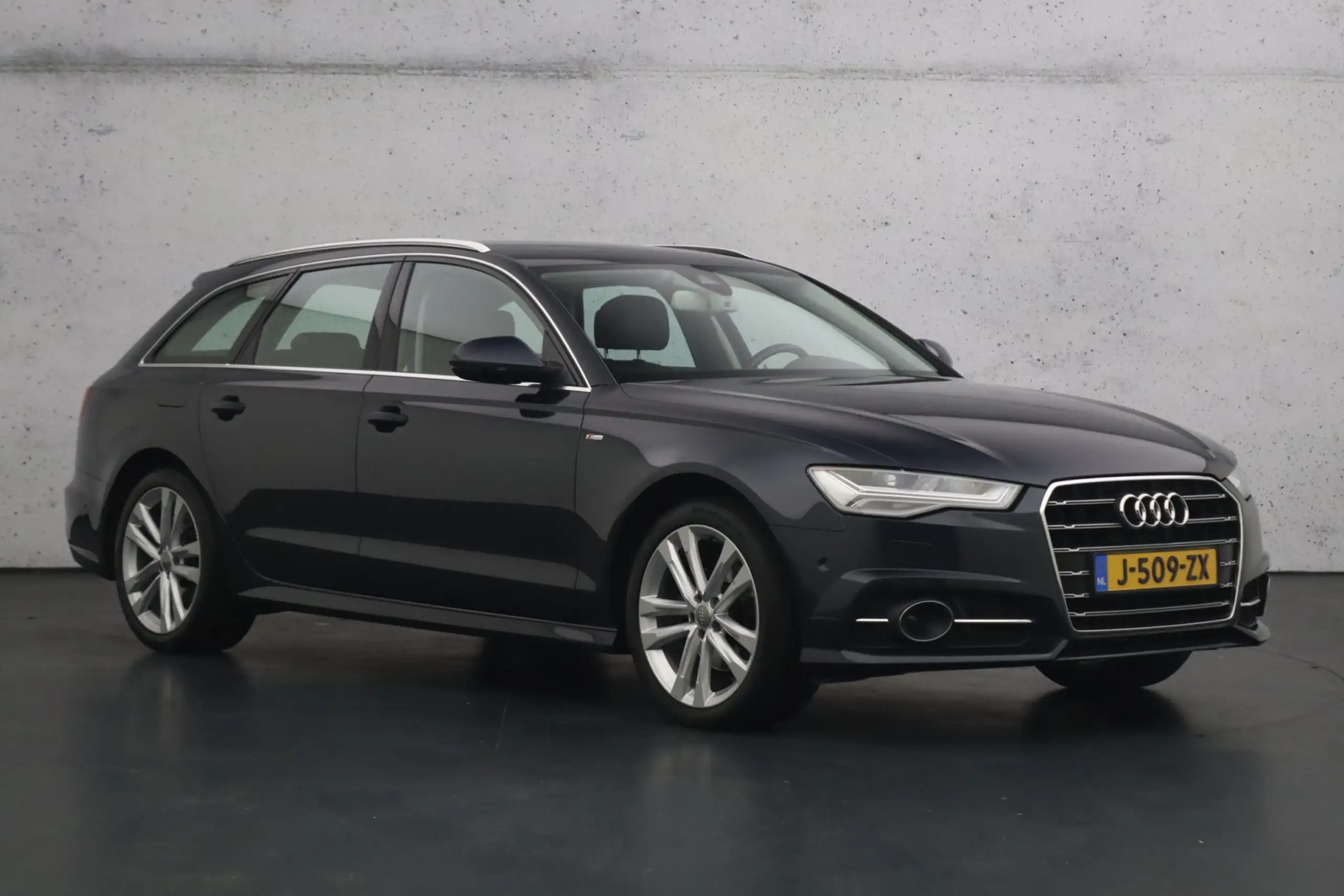 Audi - A6