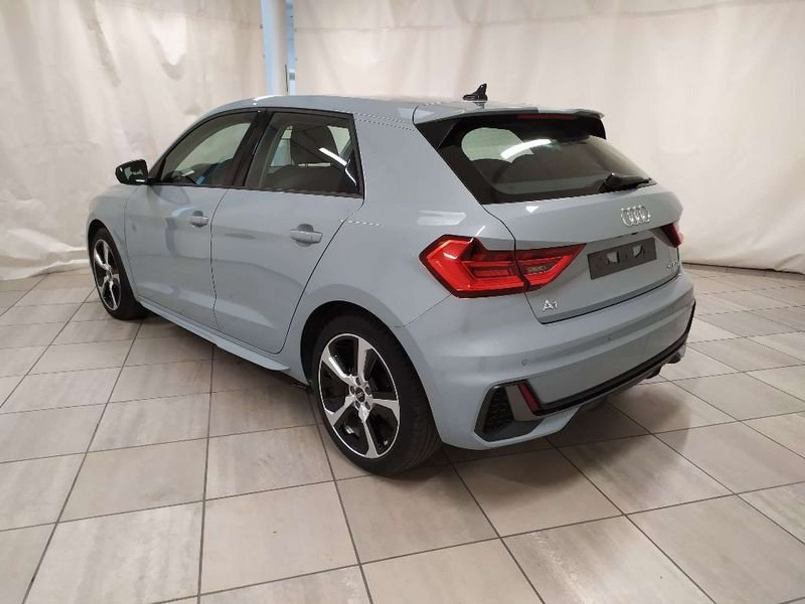 Audi - A1