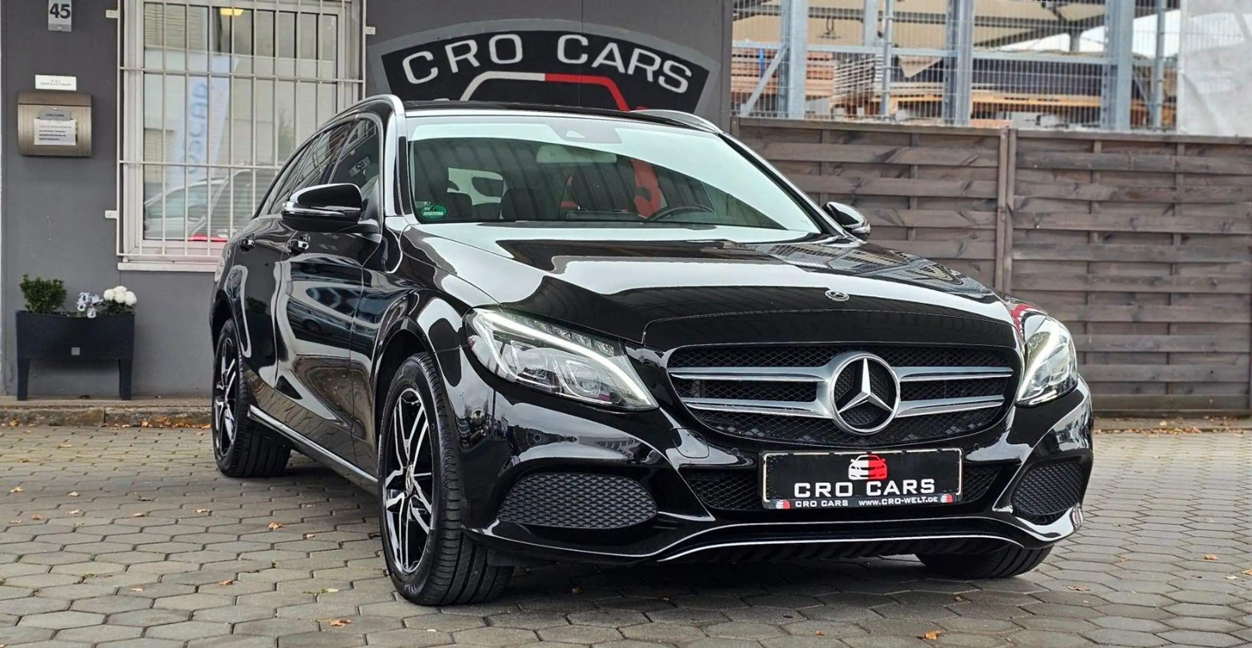 Mercedes-Benz - C 220