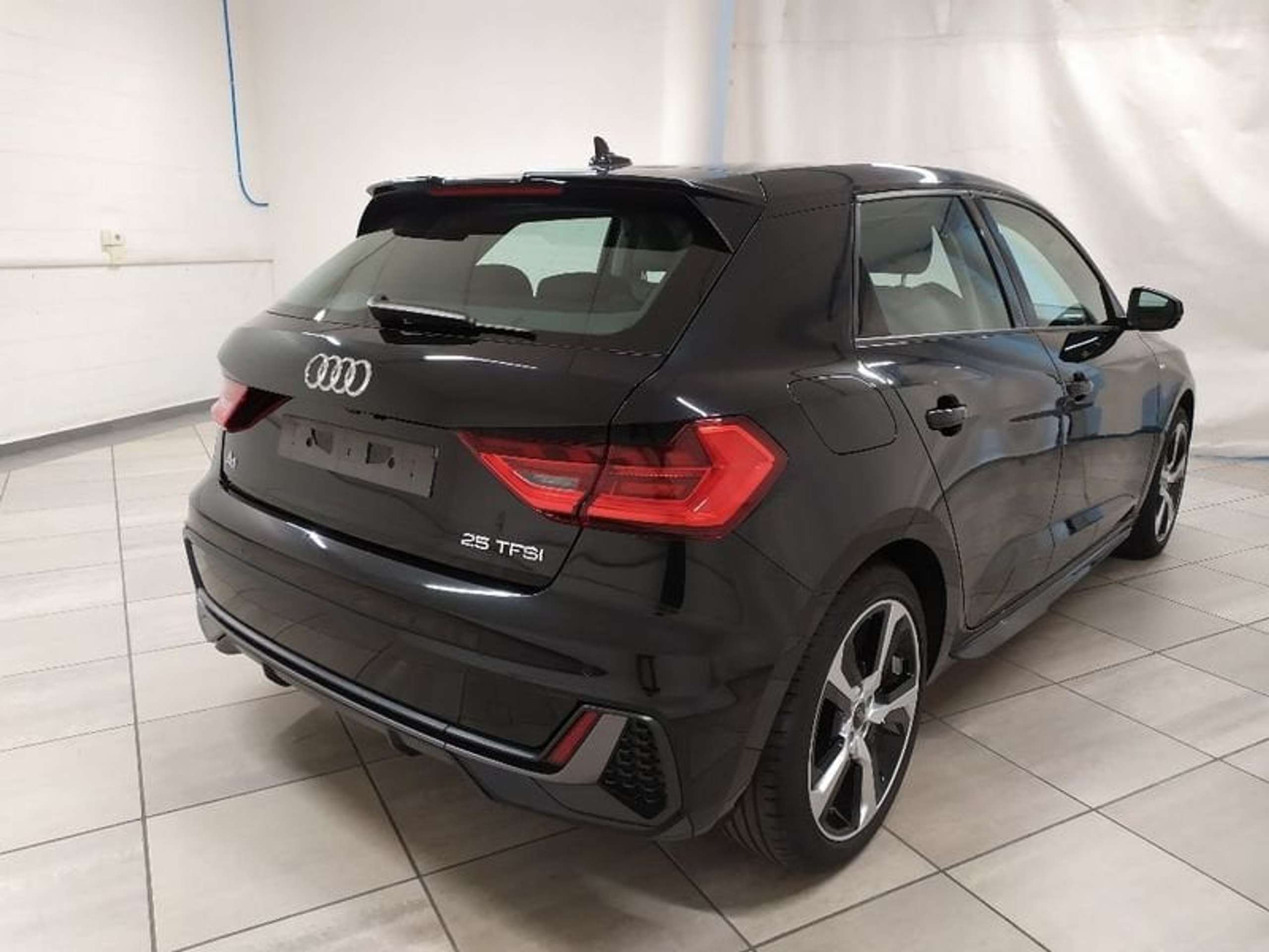 Audi - A1