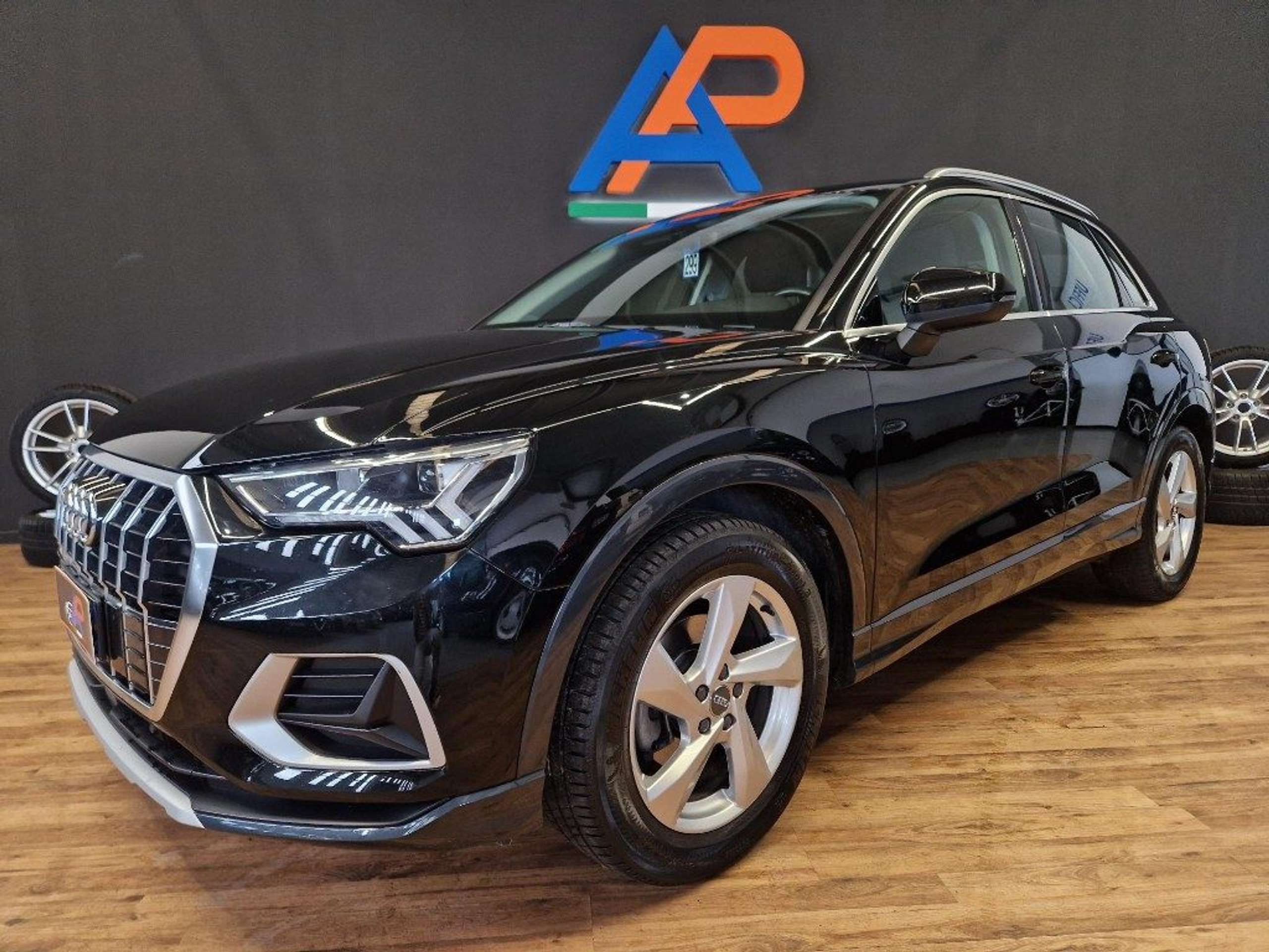 Audi - Q3