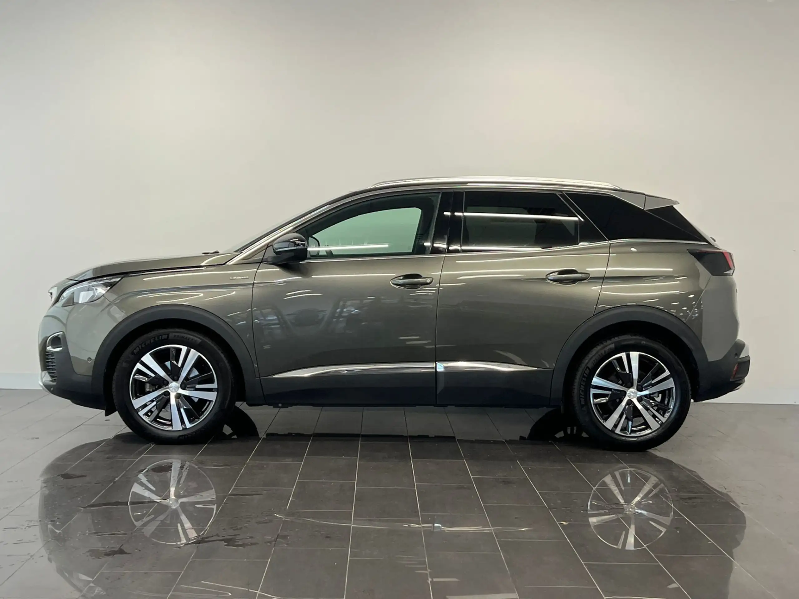 Peugeot - 3008