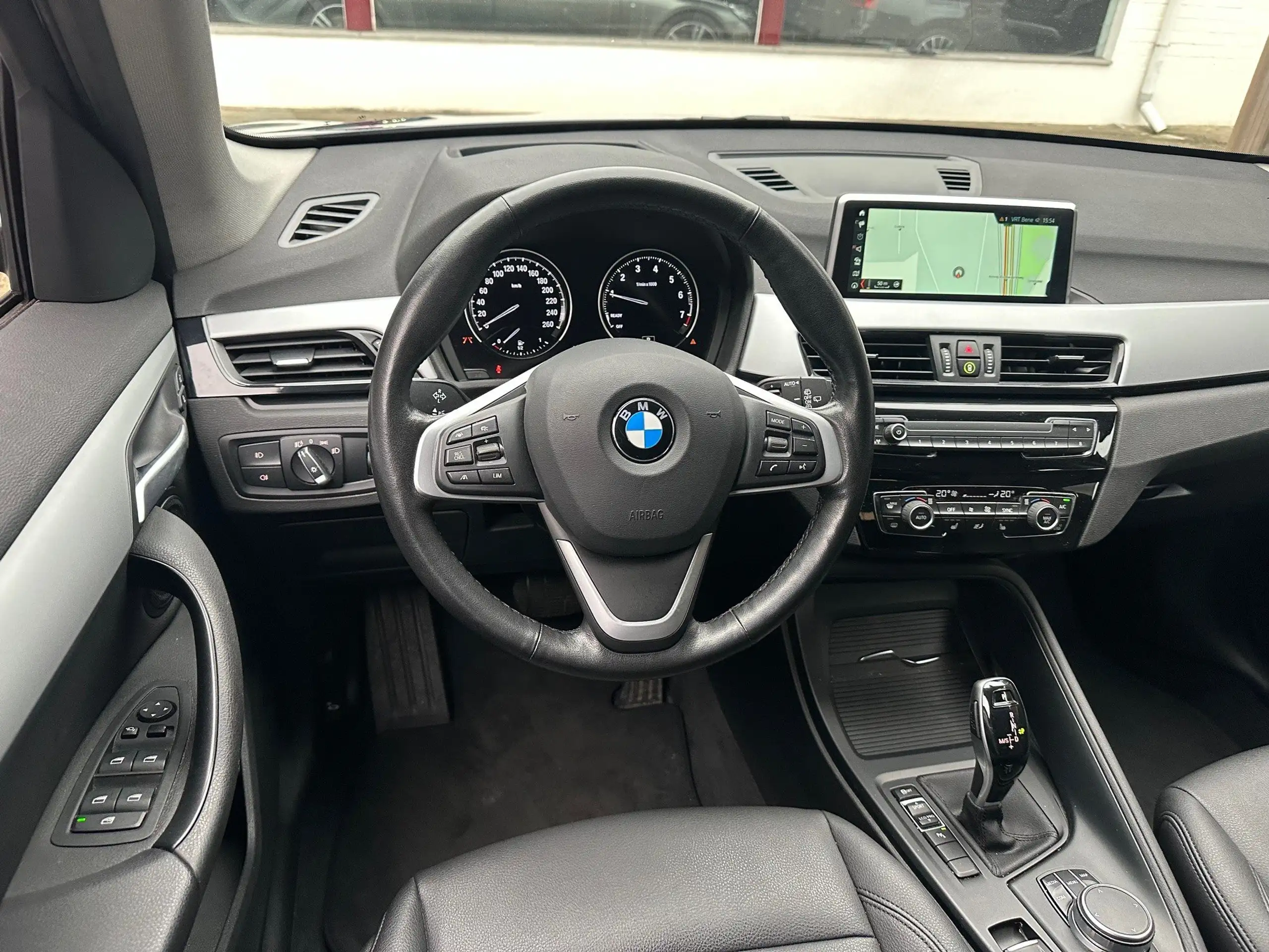 BMW - X1