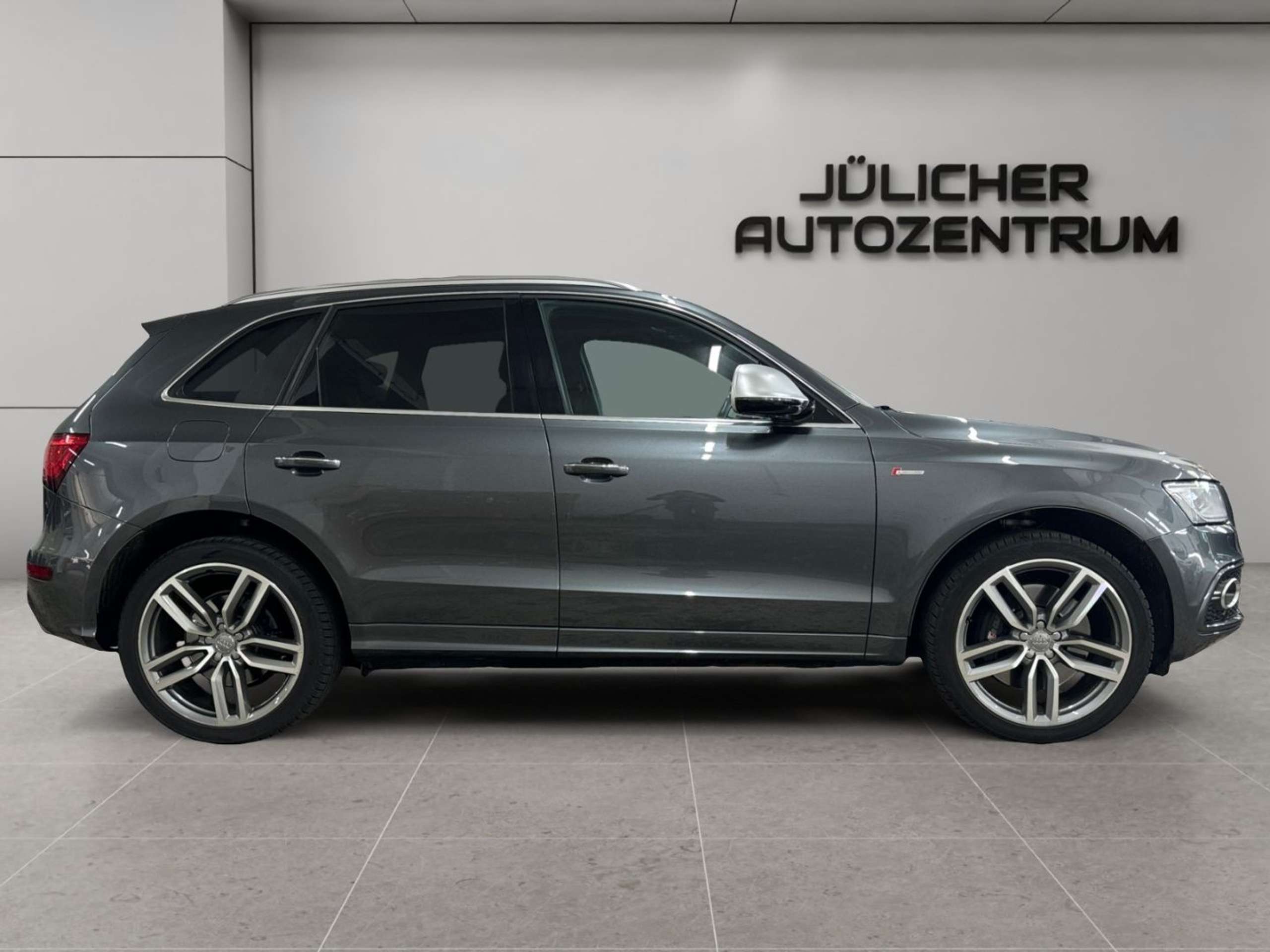 Audi - SQ5