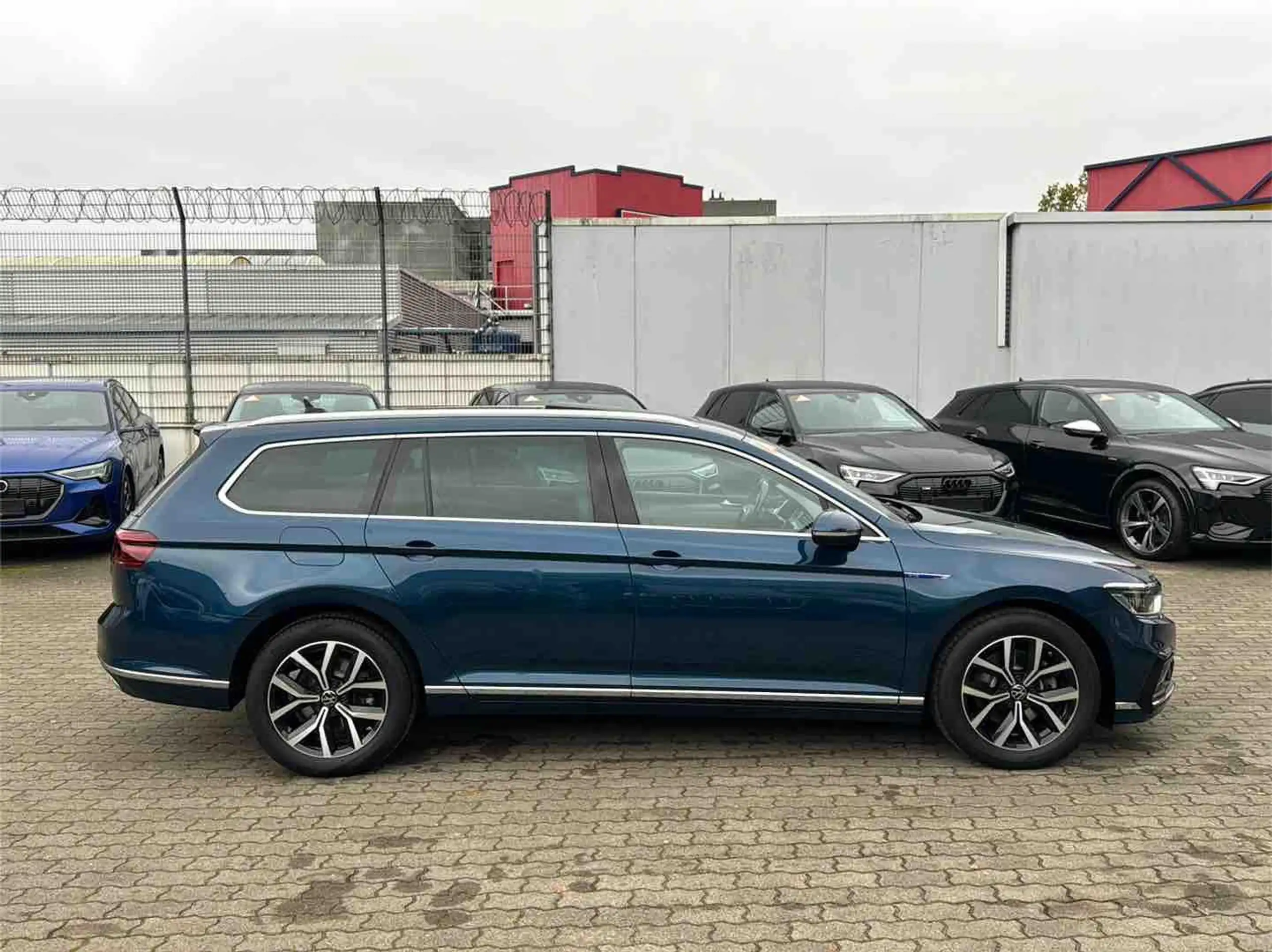 Volkswagen - Passat