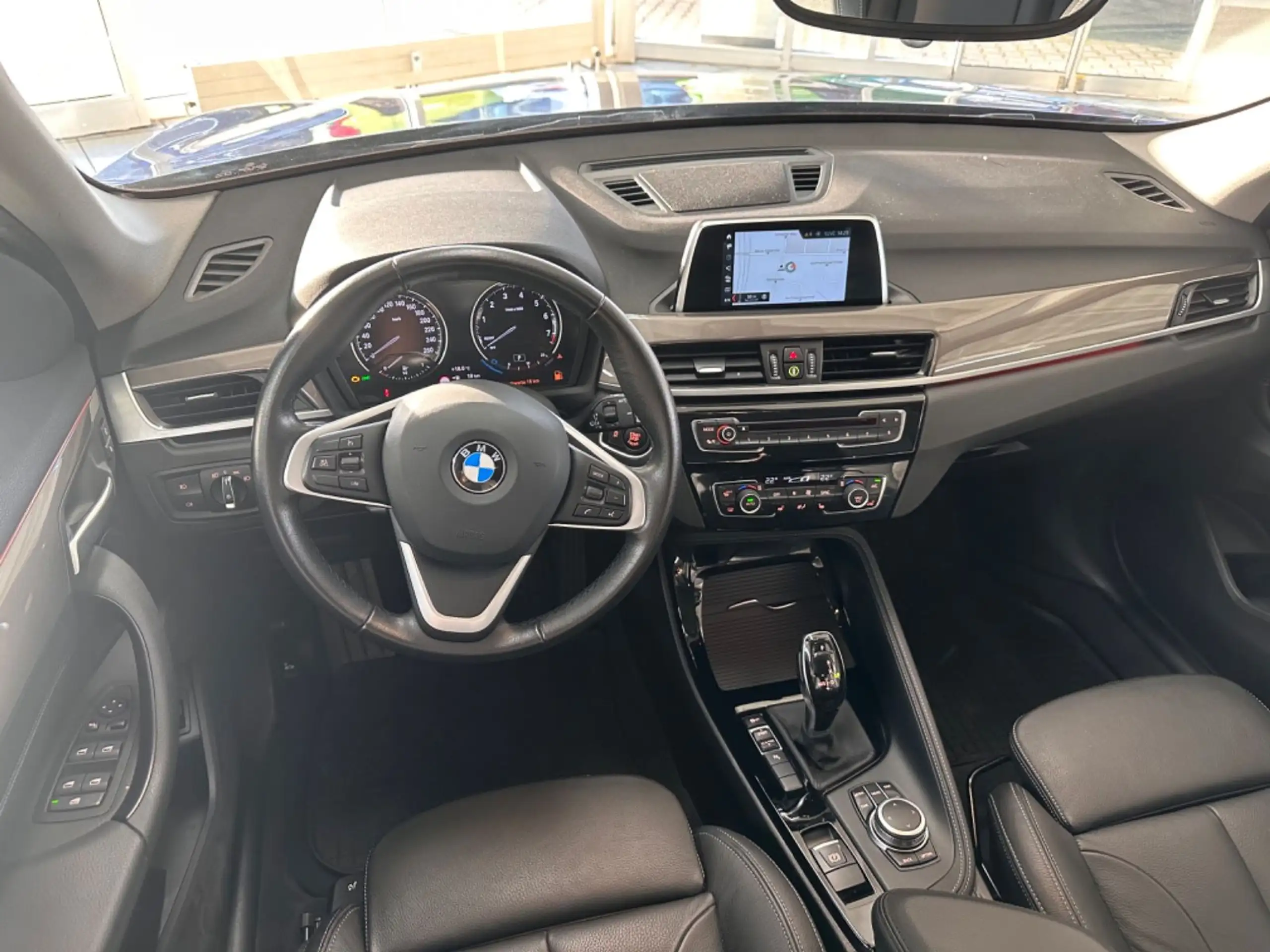 BMW - X1