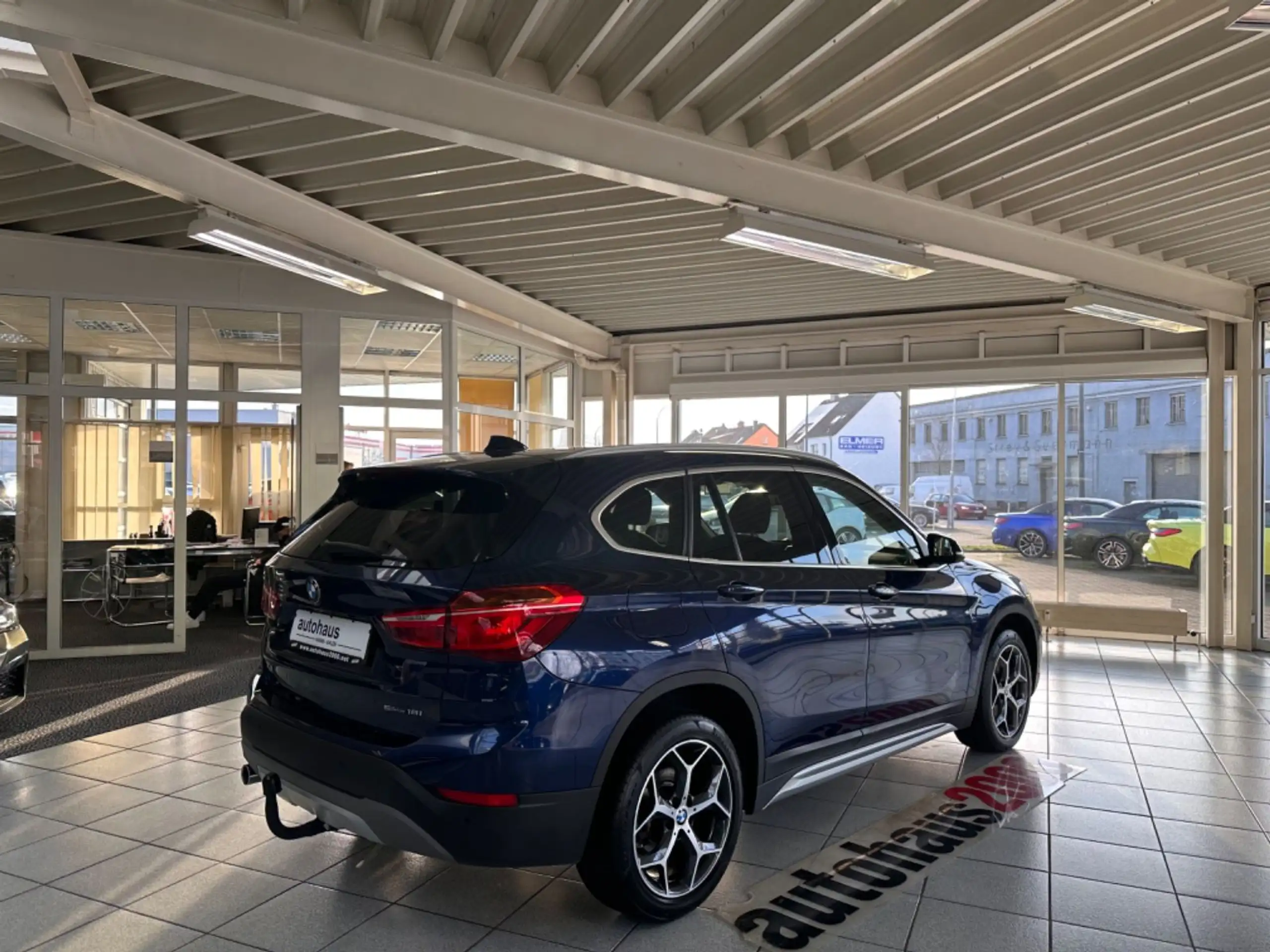 BMW - X1