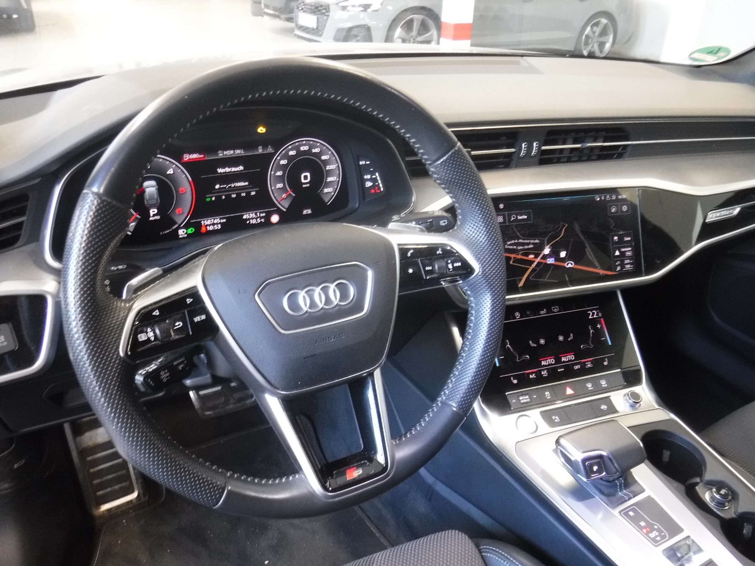 Audi - A6