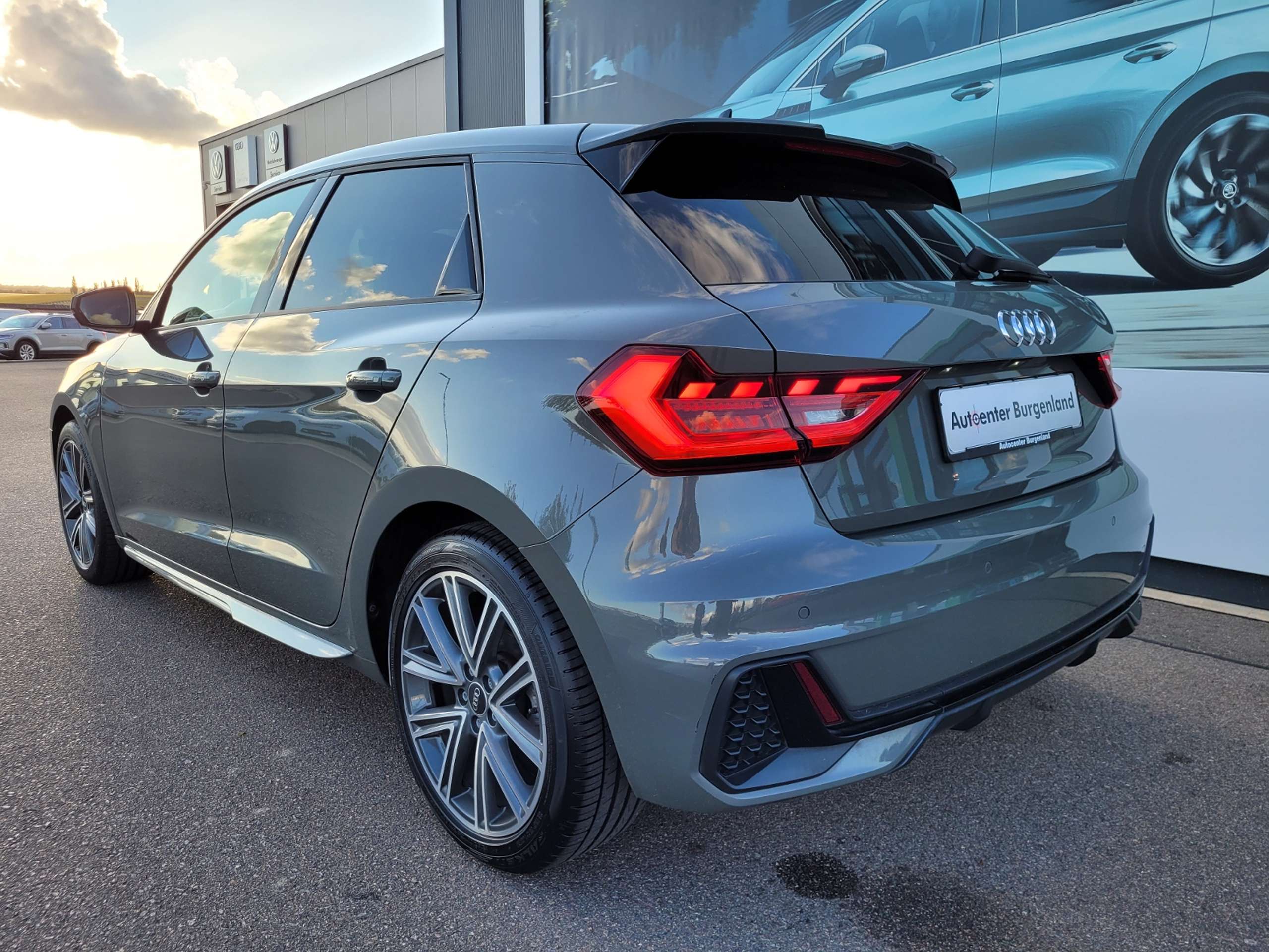 Audi - A1