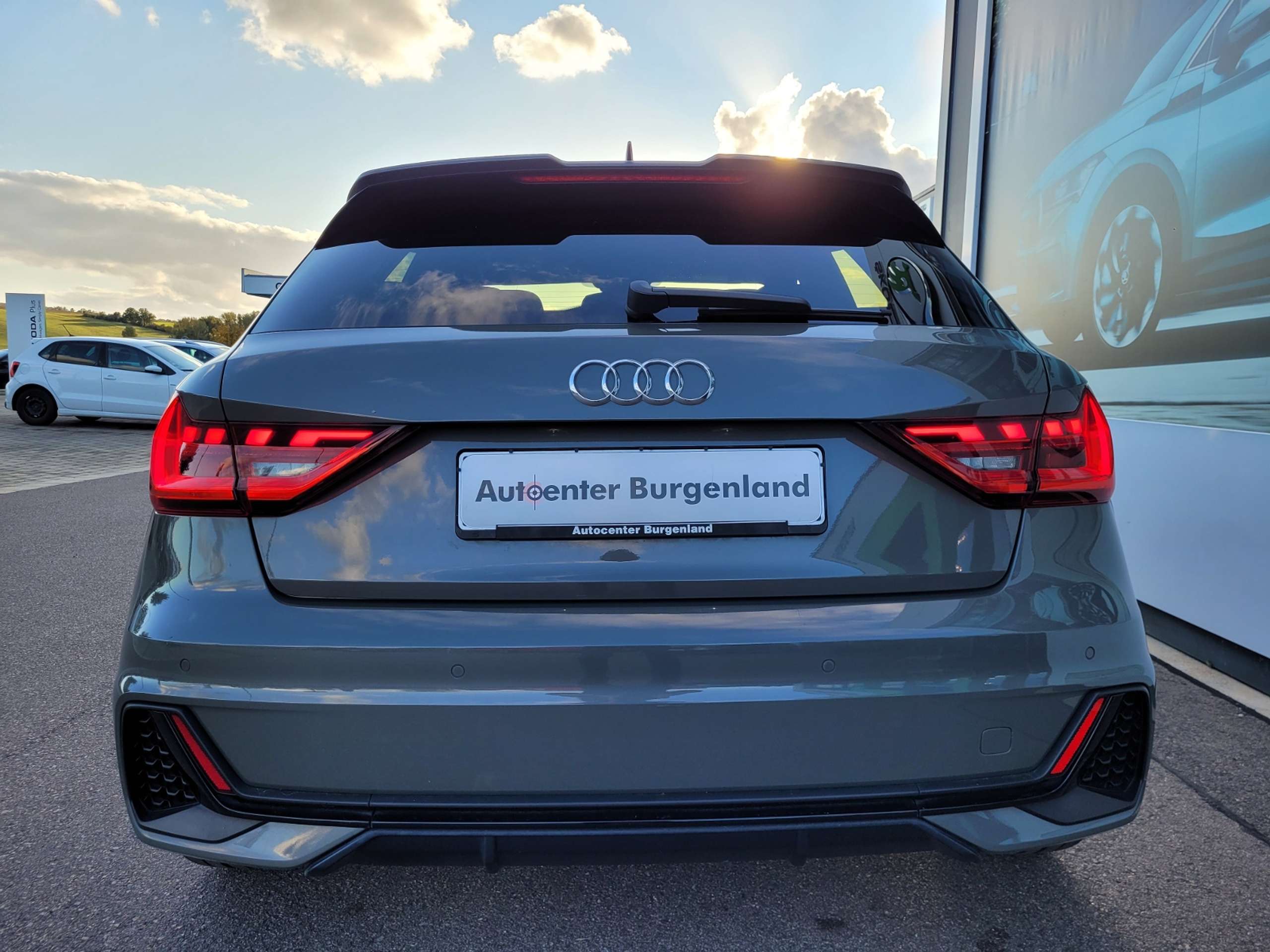 Audi - A1