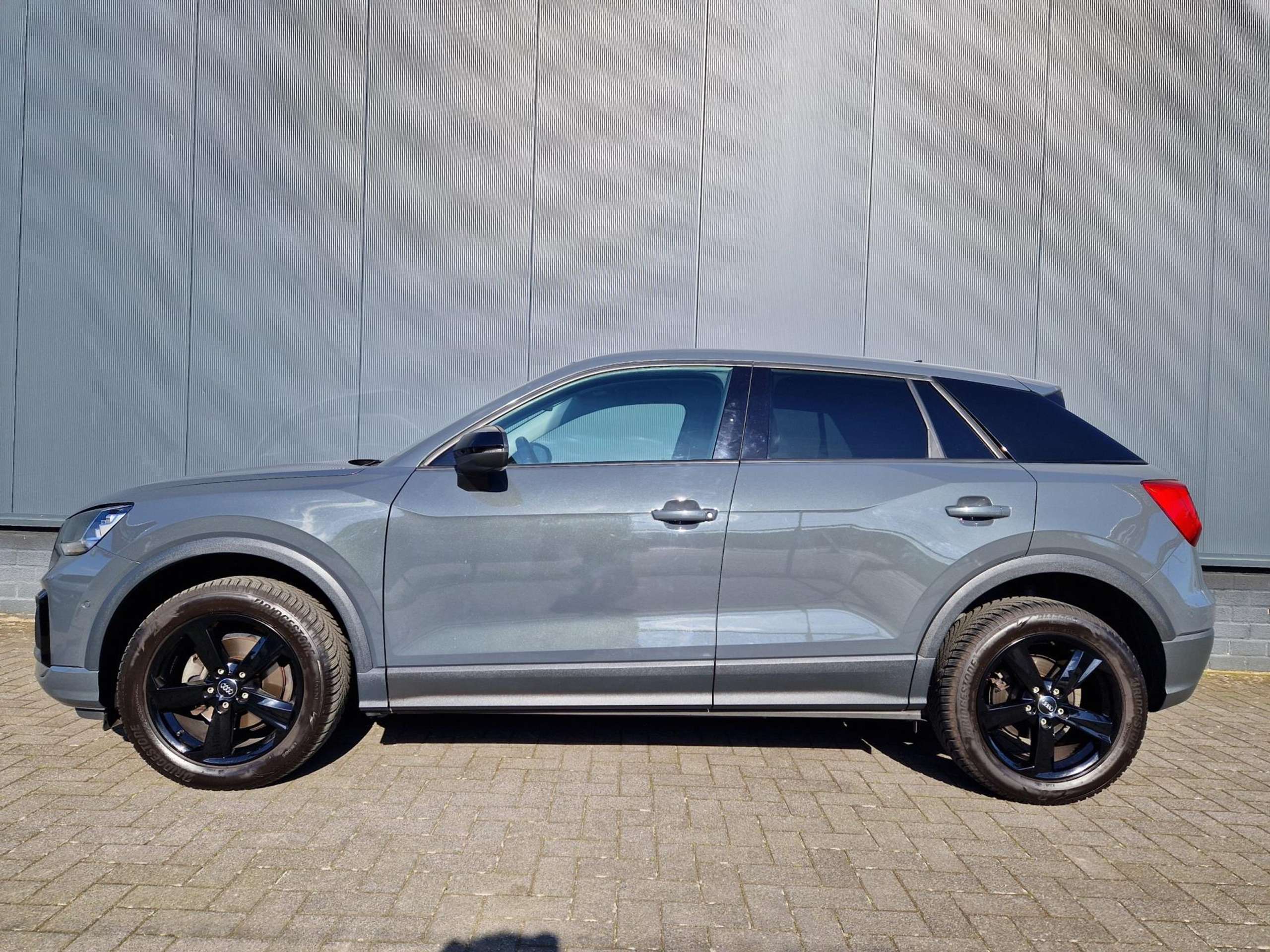 Audi - Q2