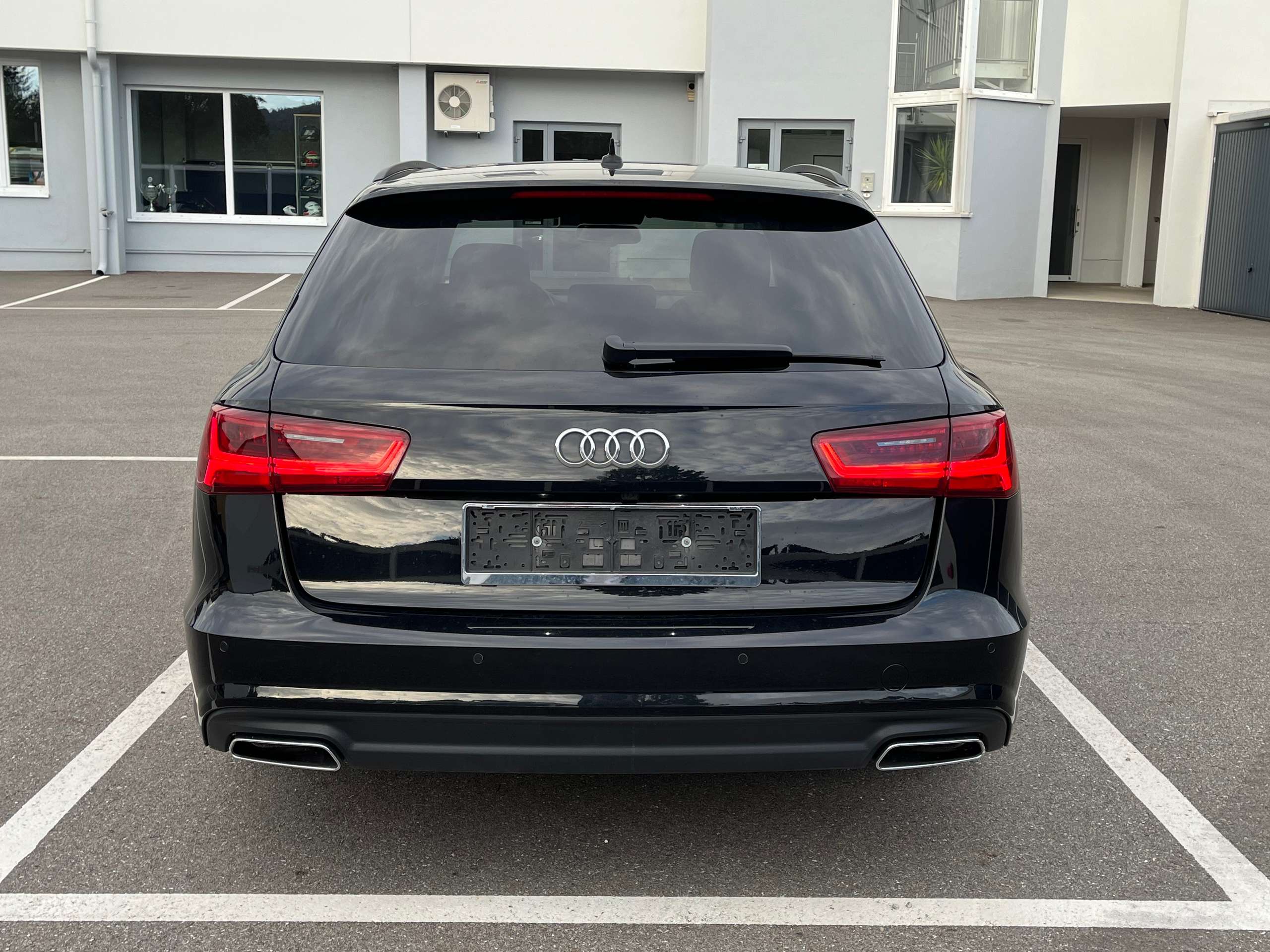 Audi - A6