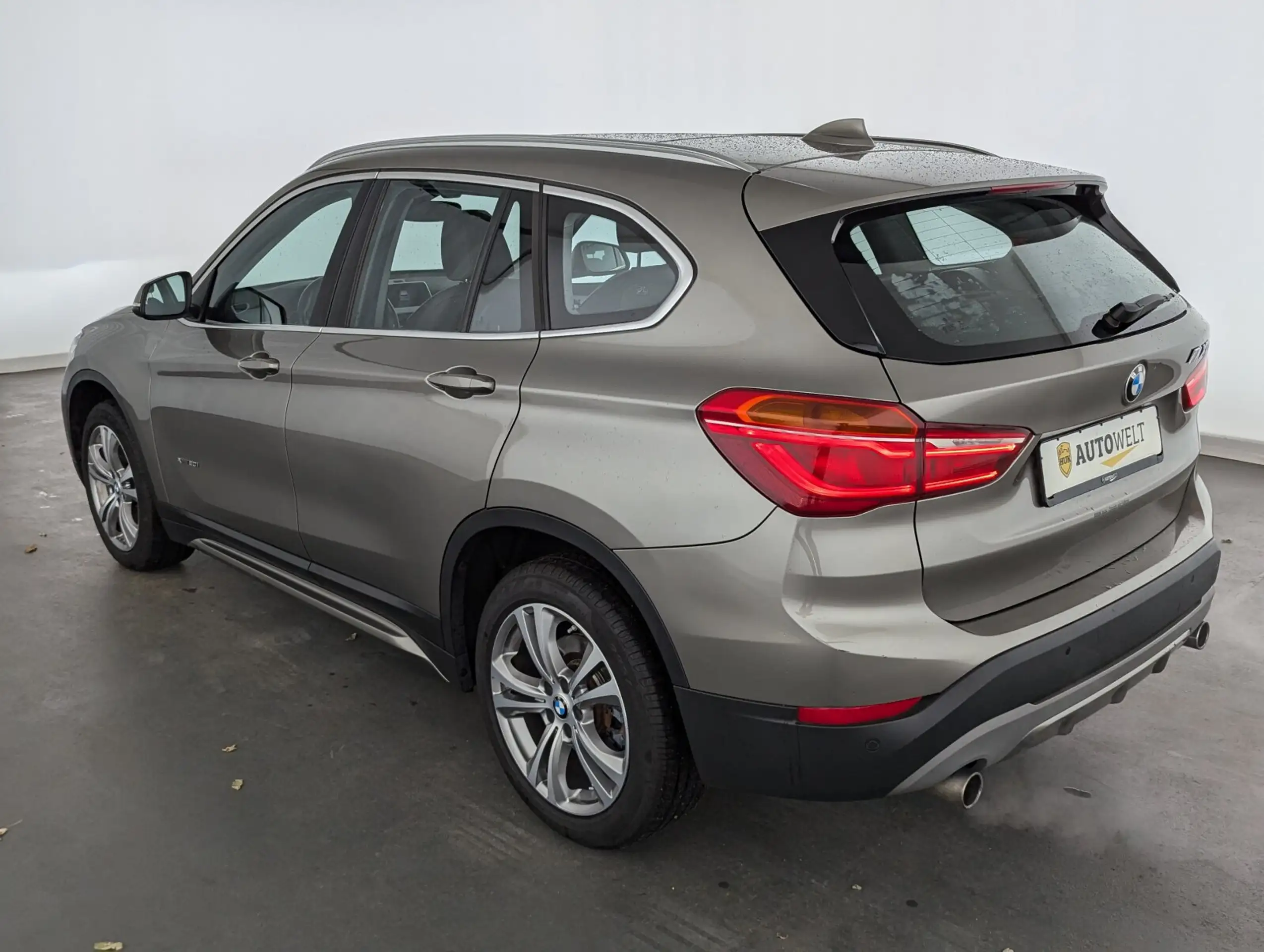 BMW - X1