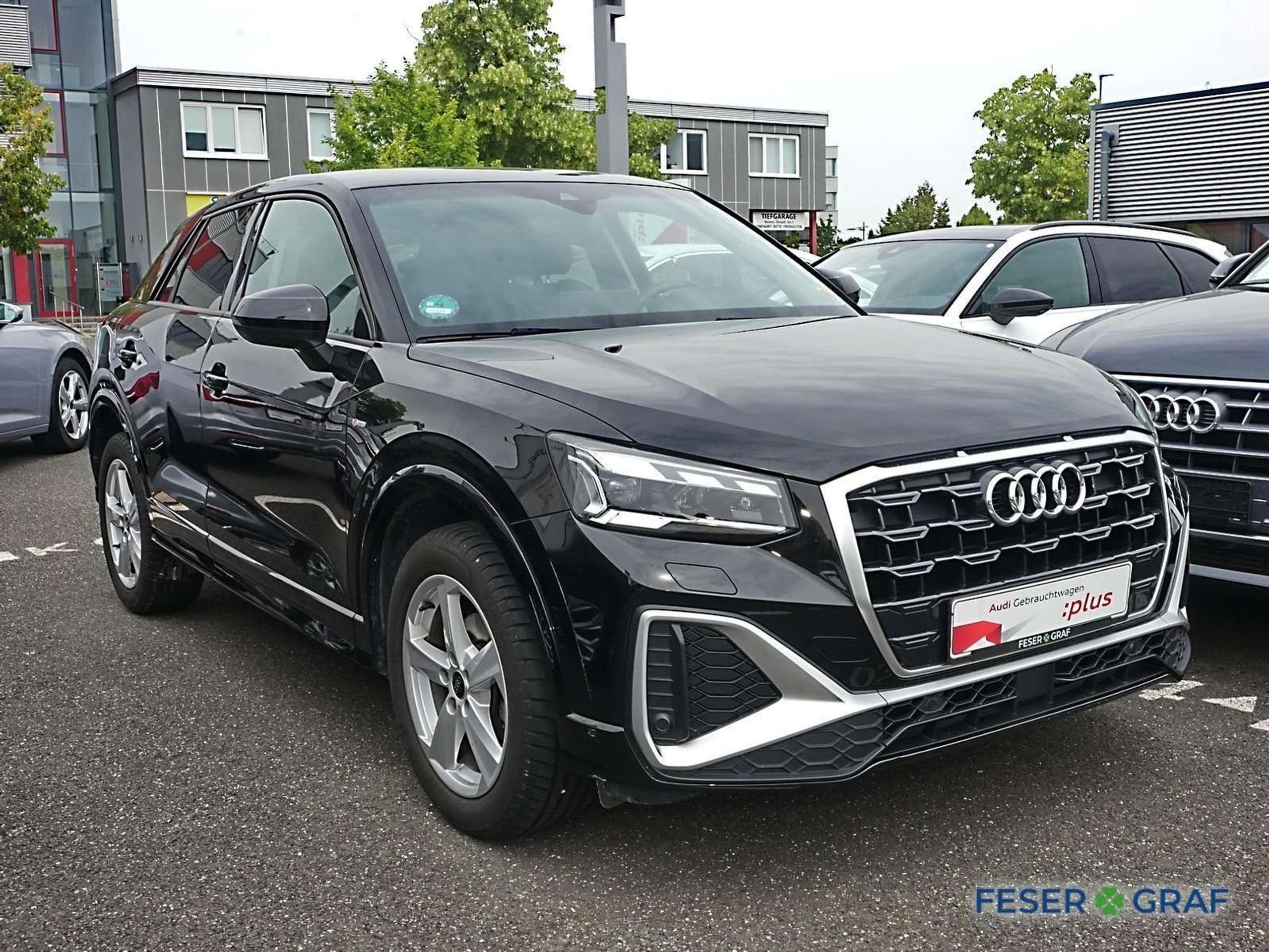 Audi - Q2