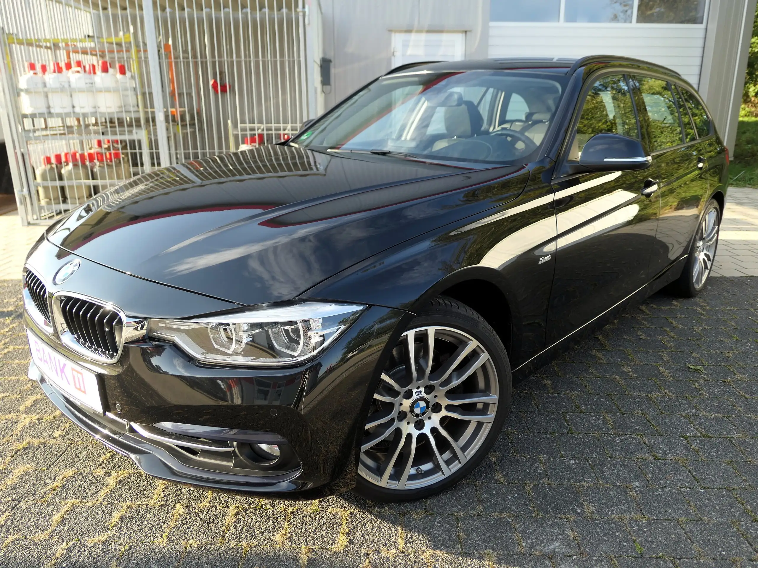 BMW - 330