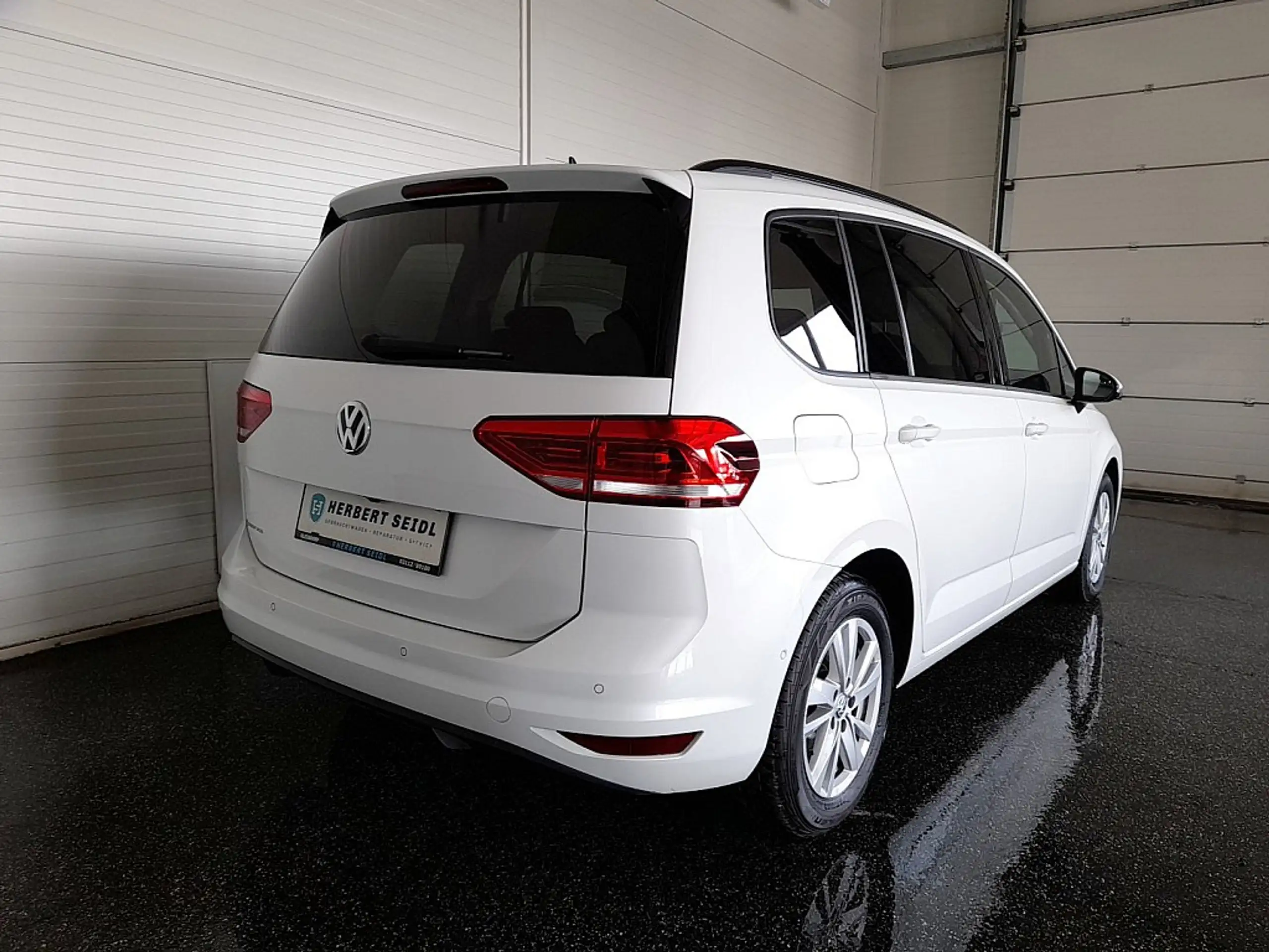 Volkswagen - Touran