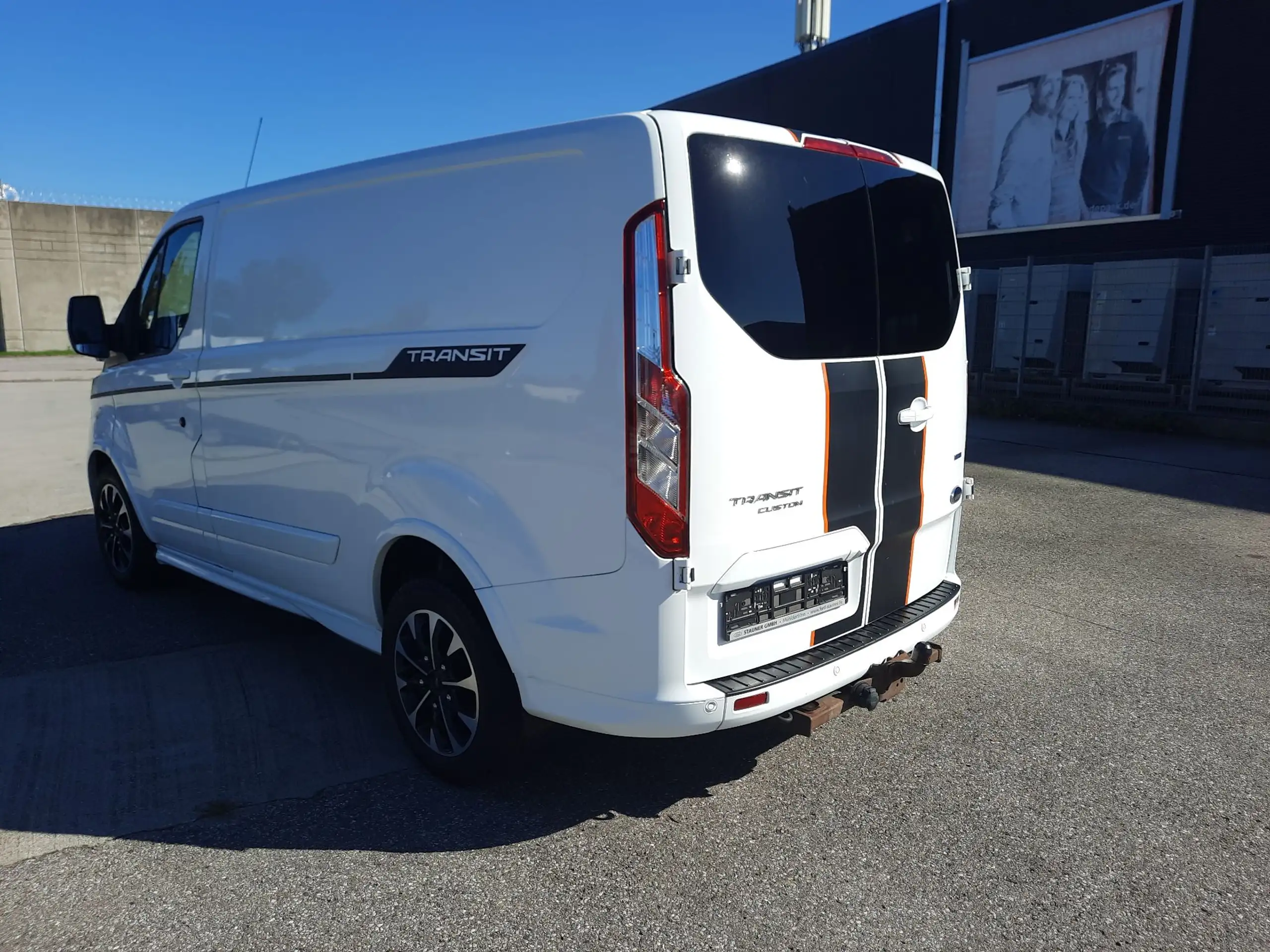 Ford - Transit Custom