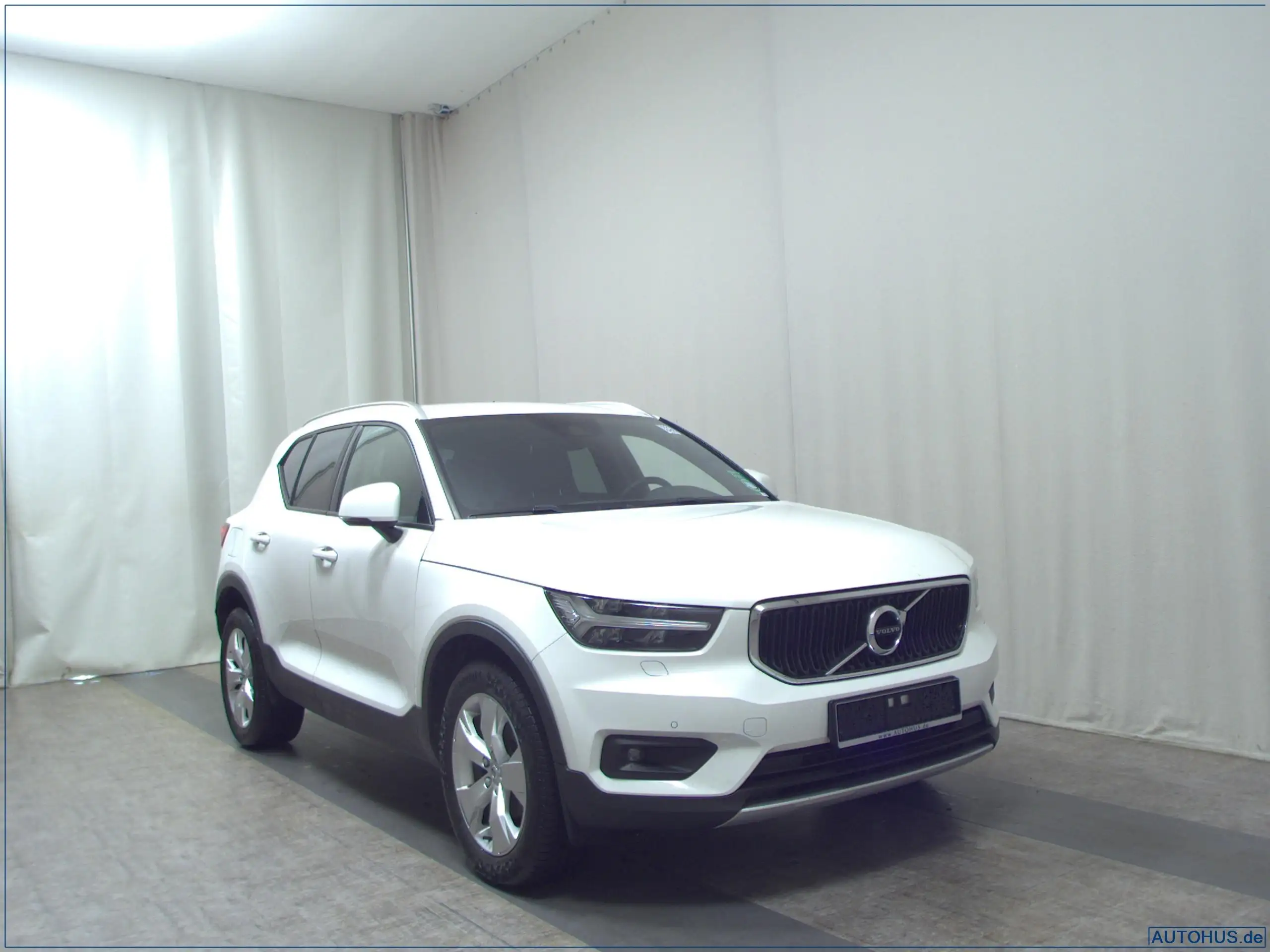 Volvo - XC40