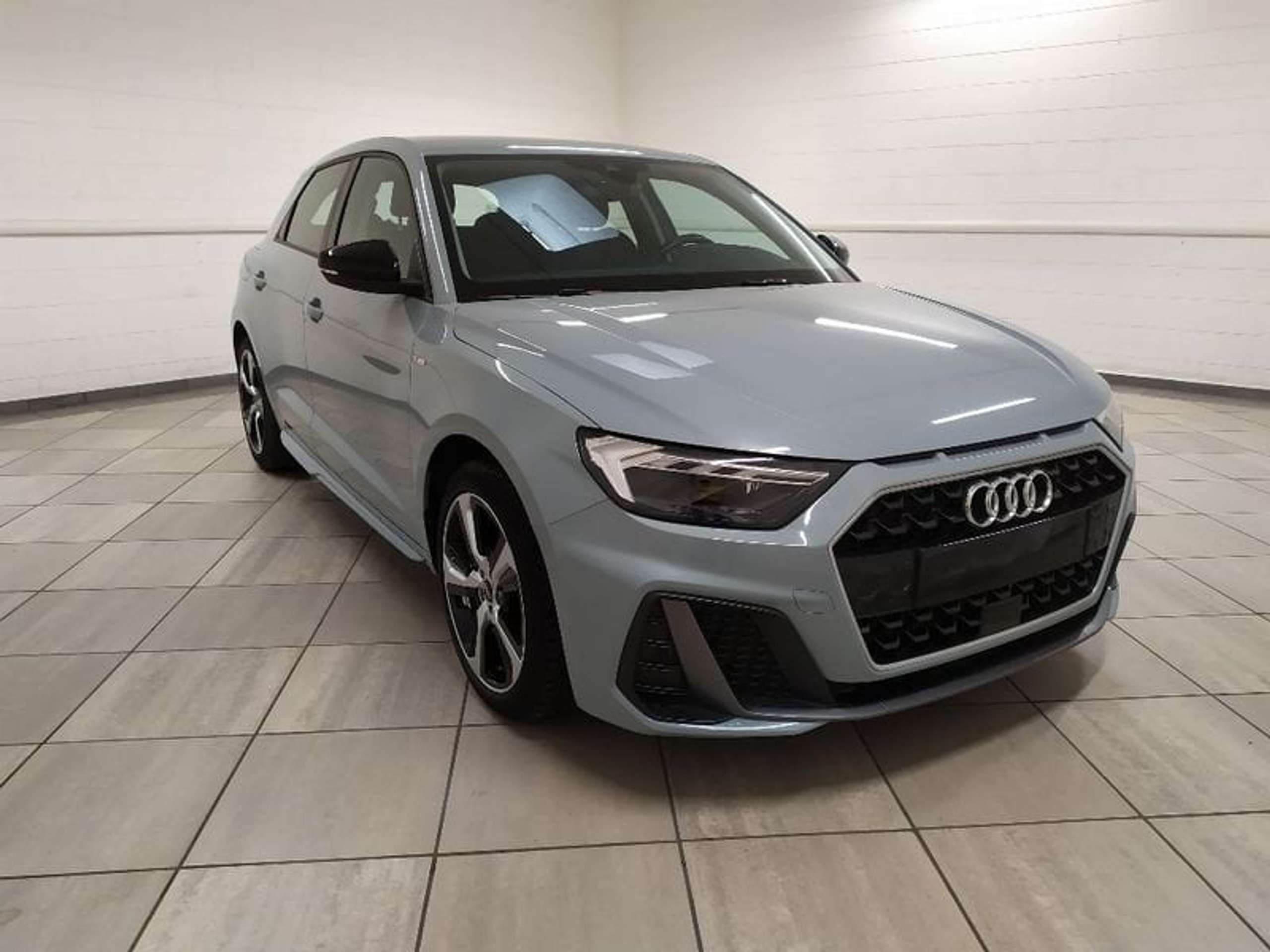 Audi - A1