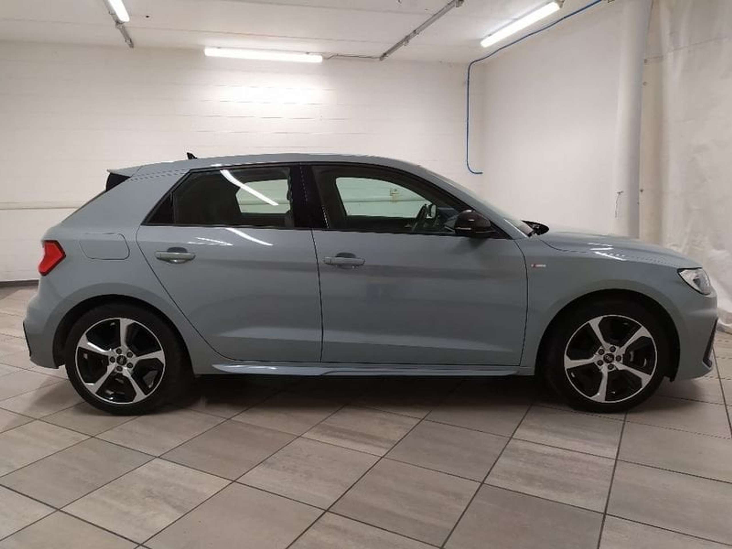 Audi - A1