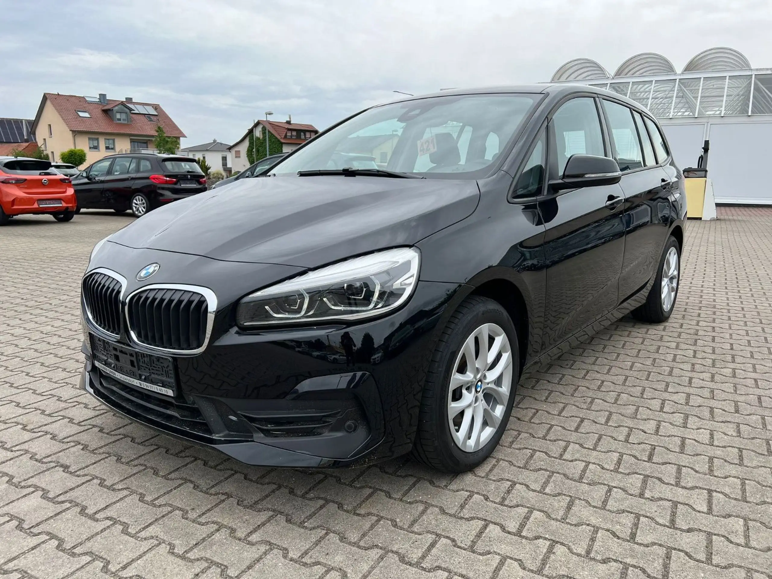 BMW - 218