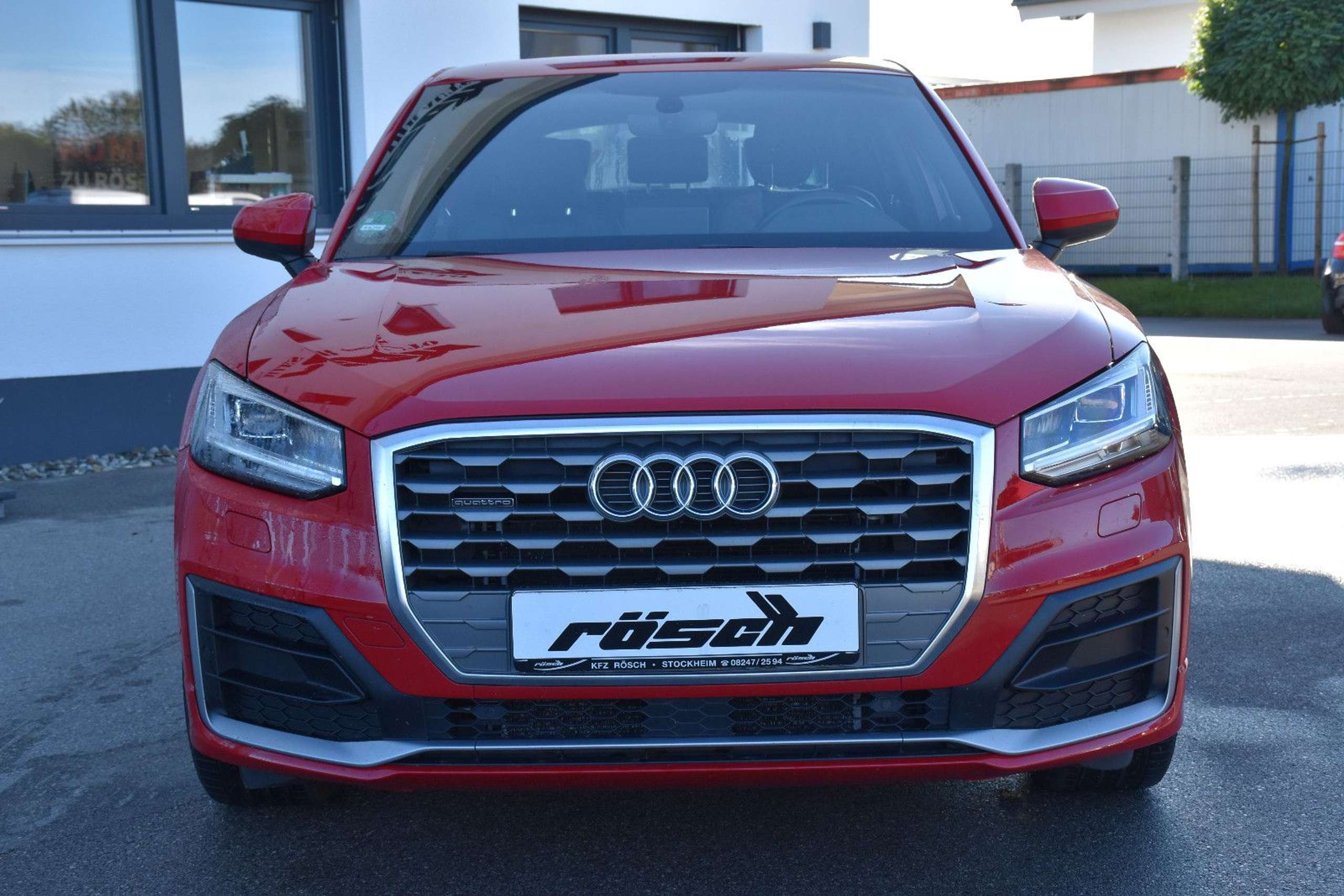 Audi - Q2