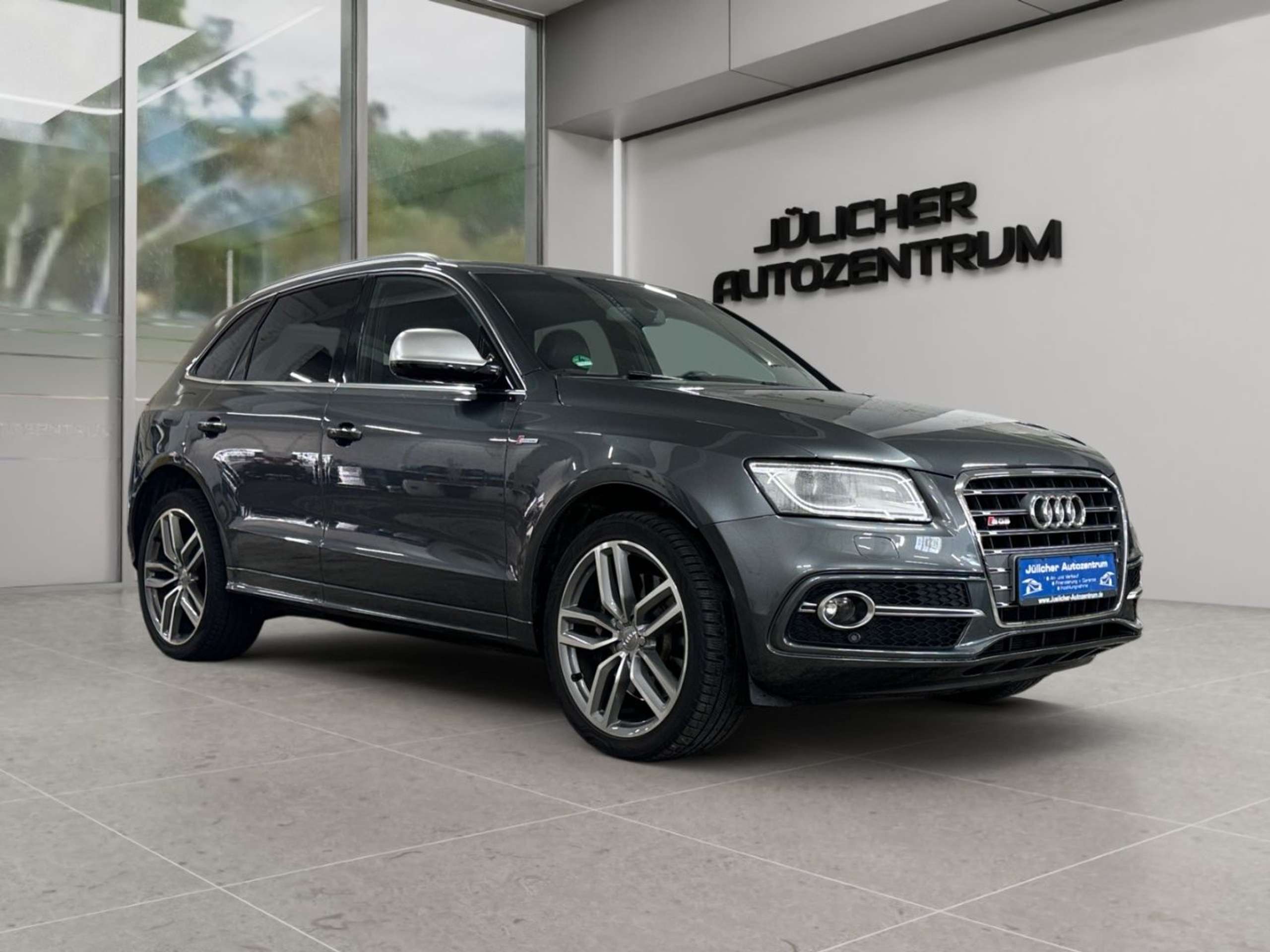 Audi - SQ5