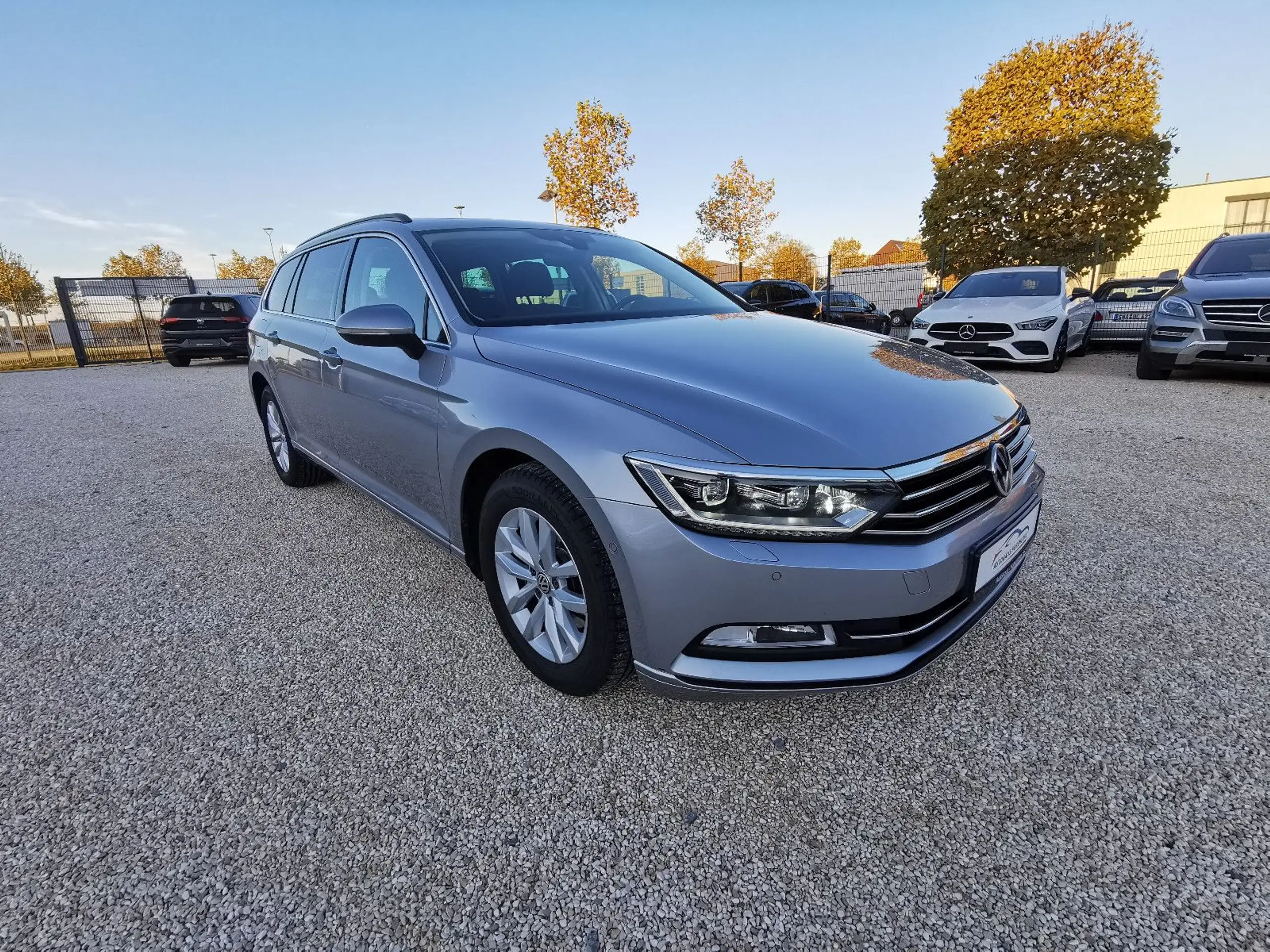 Volkswagen - Passat Variant