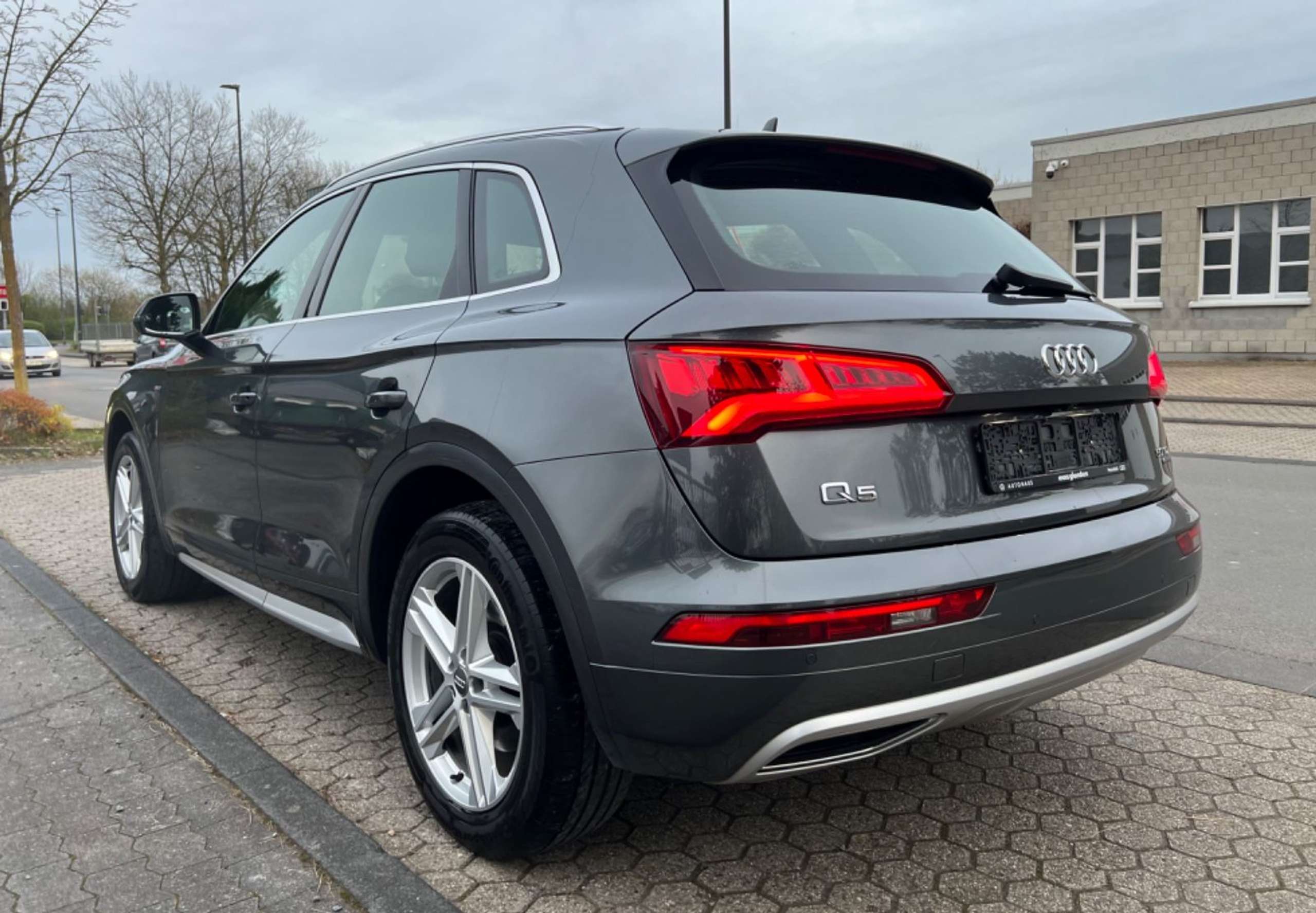 Audi - Q5