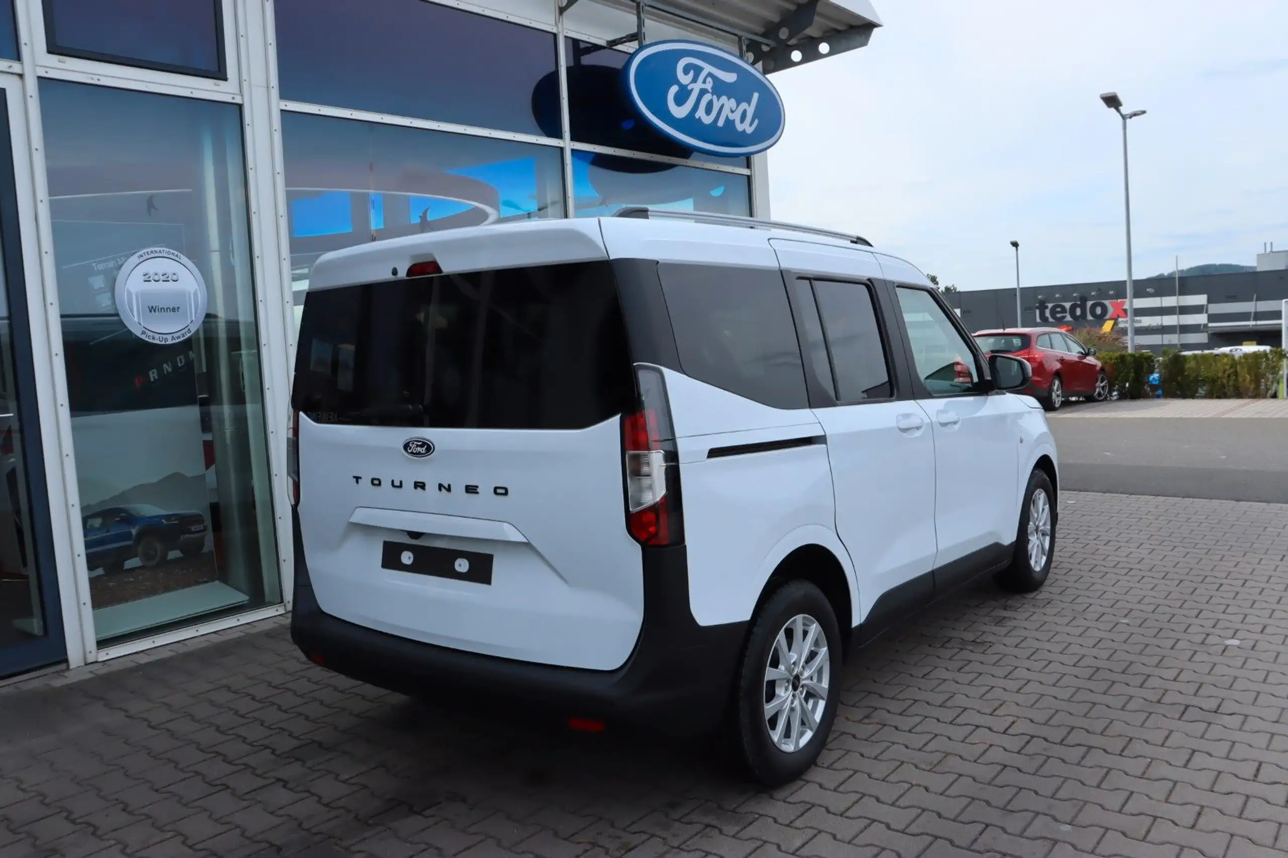 Ford - Tourneo Courier