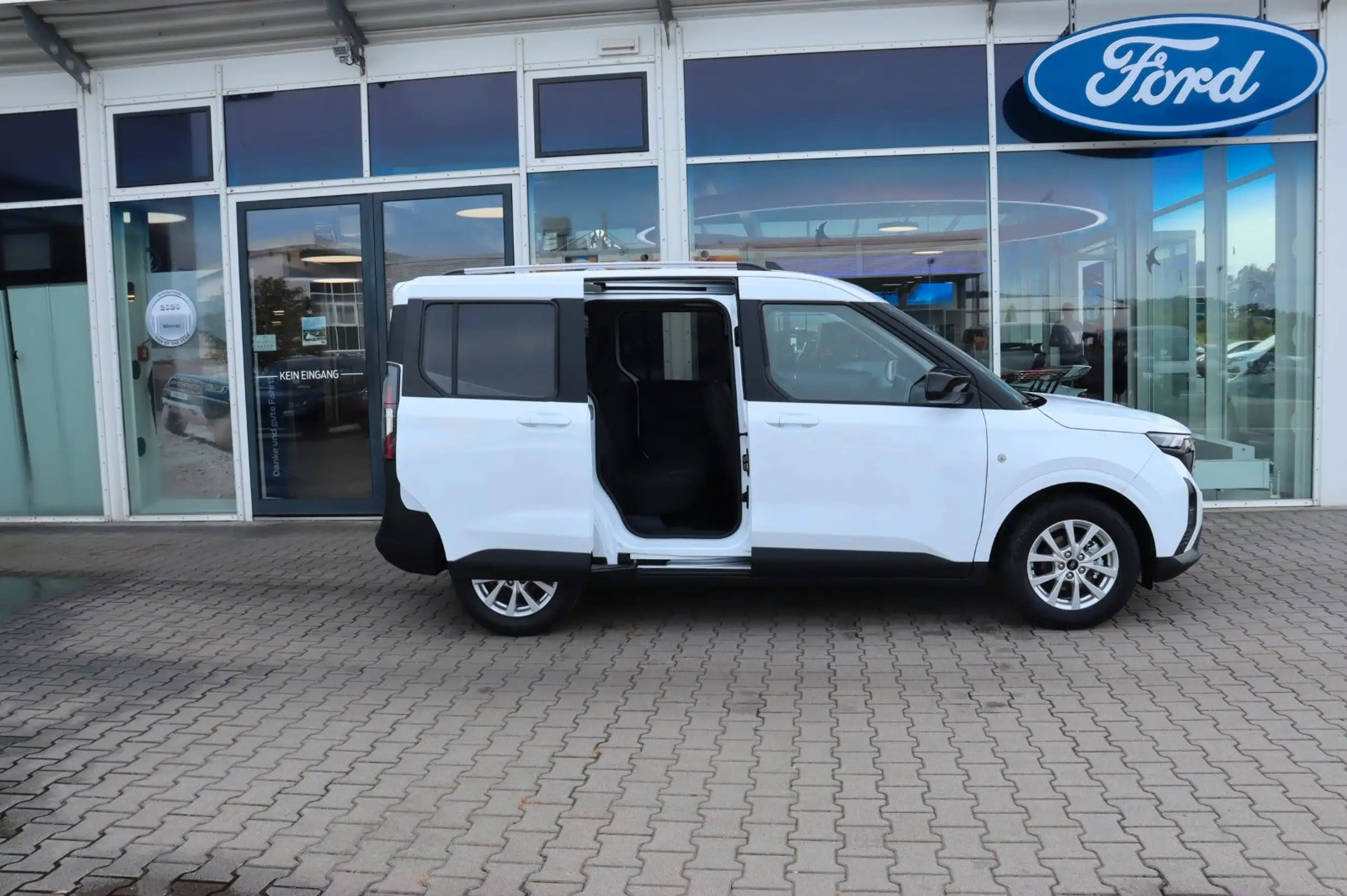 Ford - Tourneo Courier