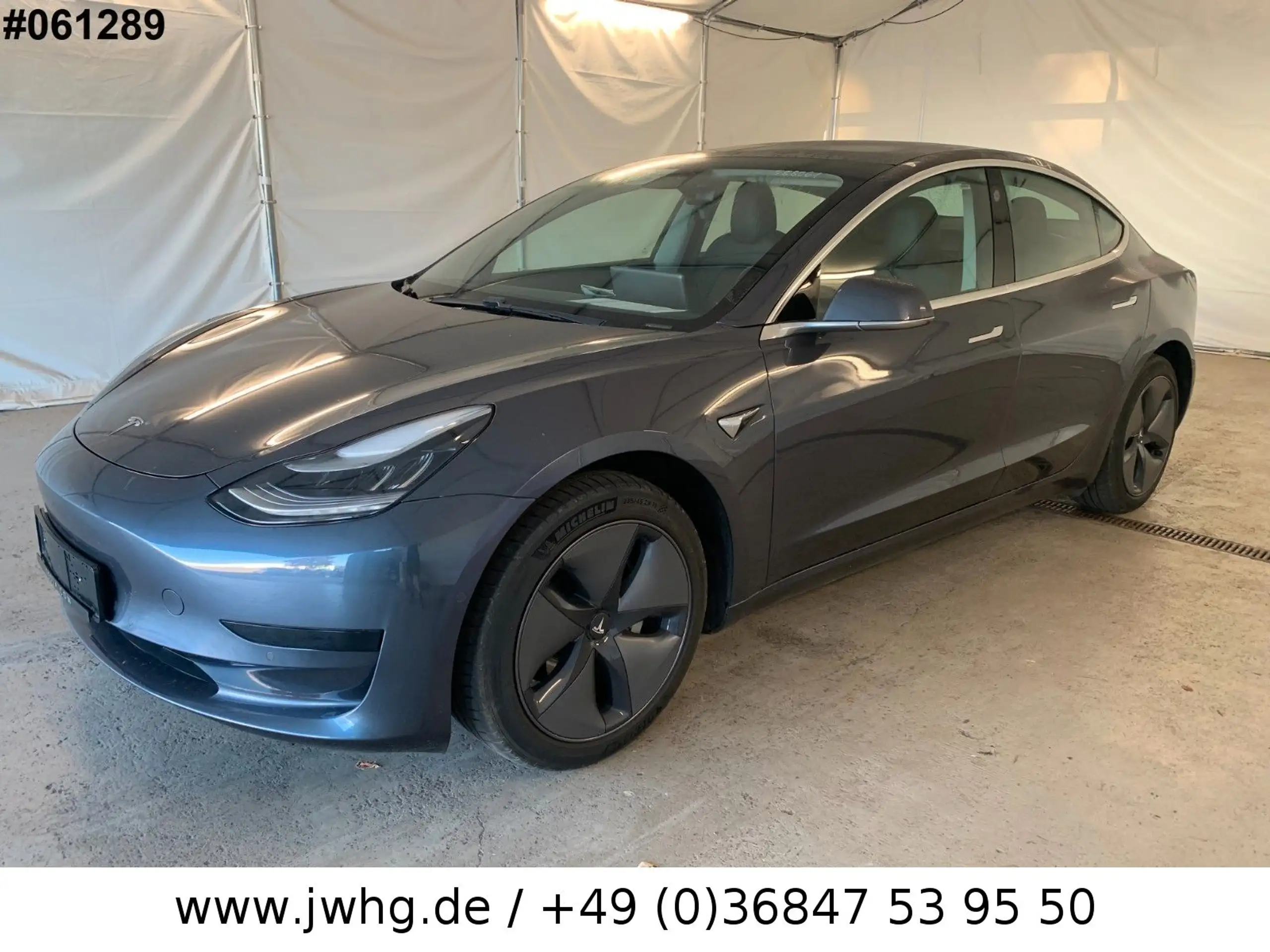 Tesla - Model 3