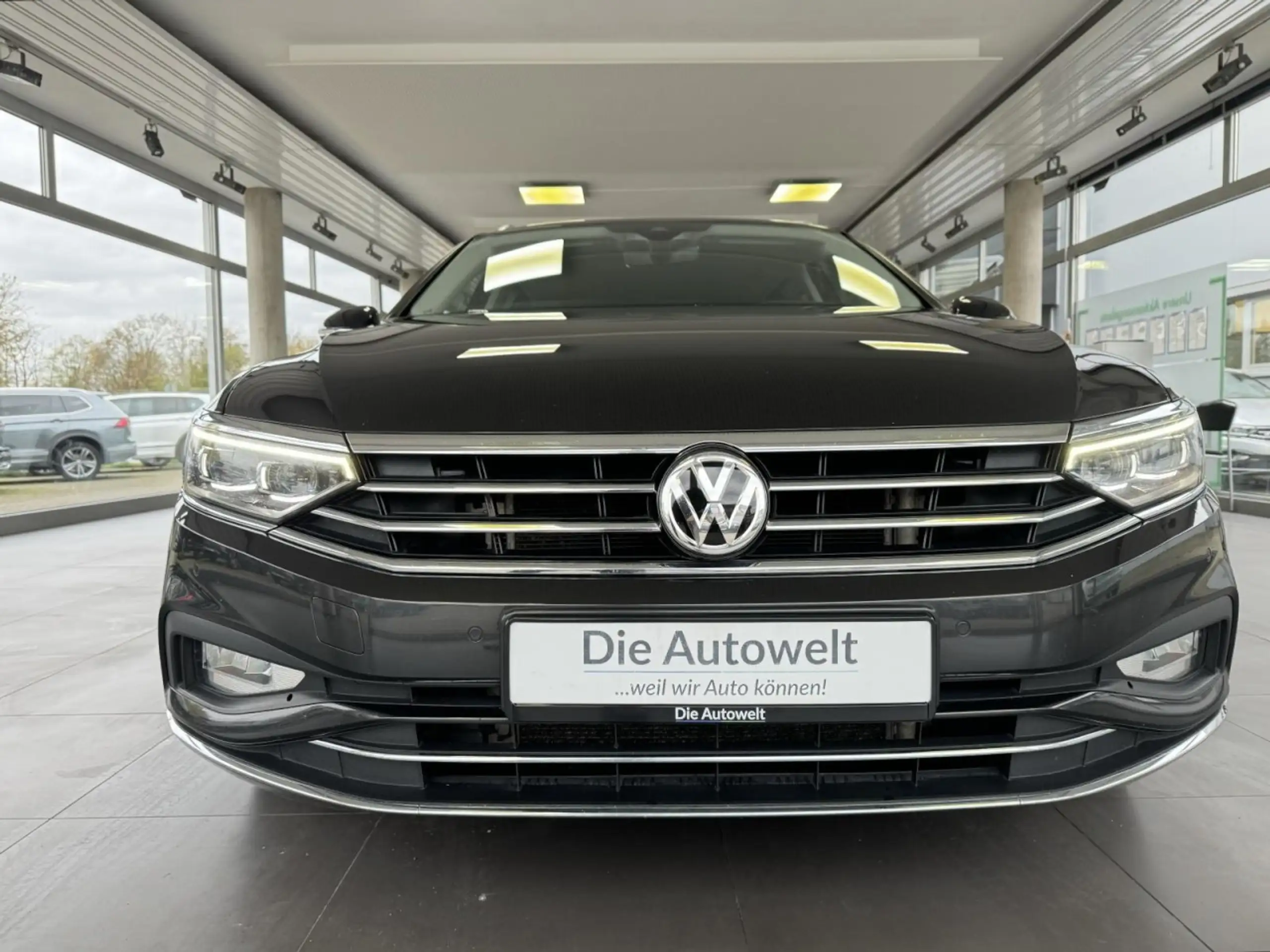 Volkswagen - Passat Variant