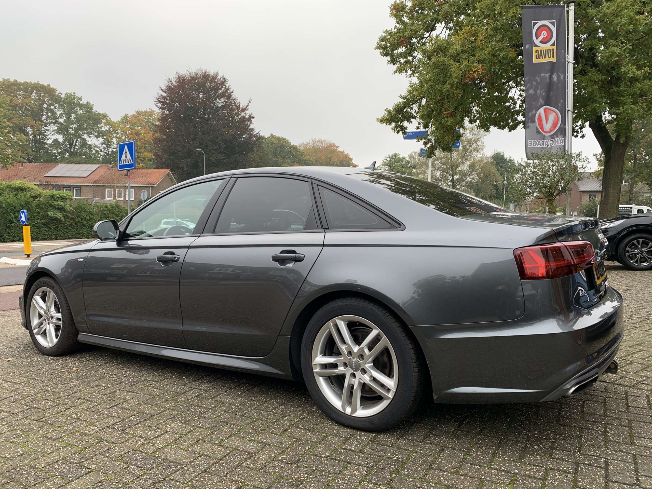 Audi - A6