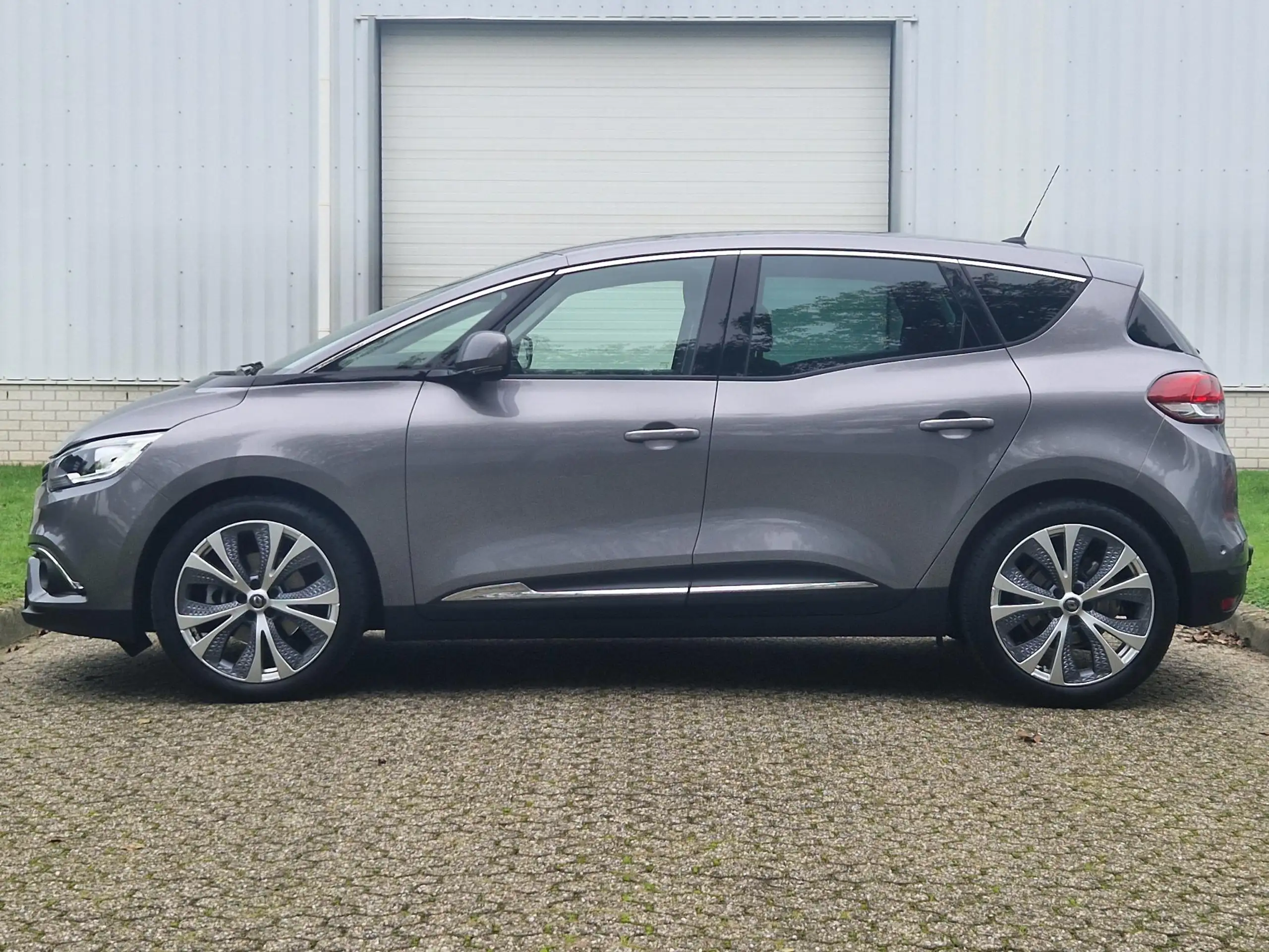 Renault - Scenic