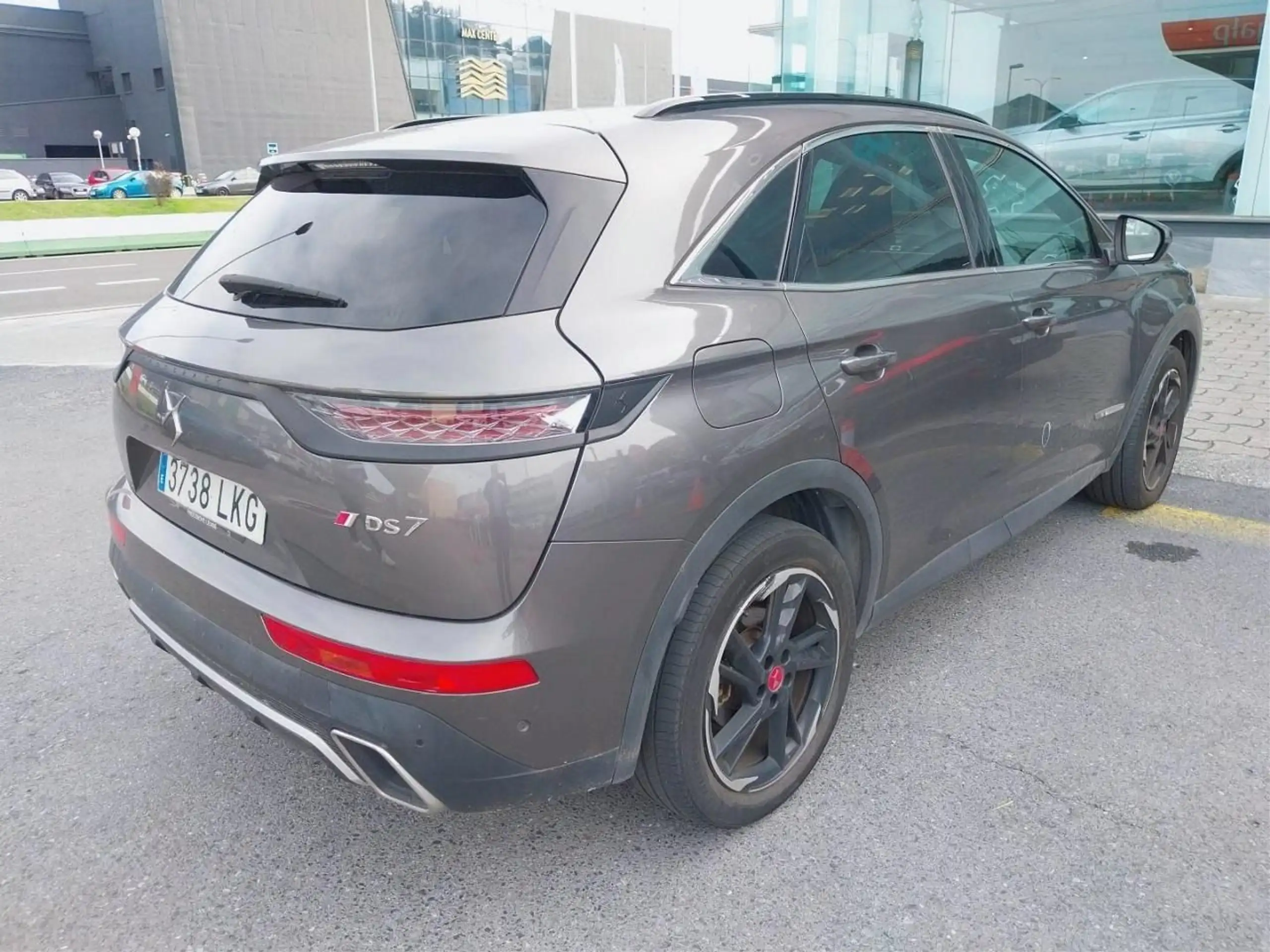 DS Automobiles - DS 7 Crossback