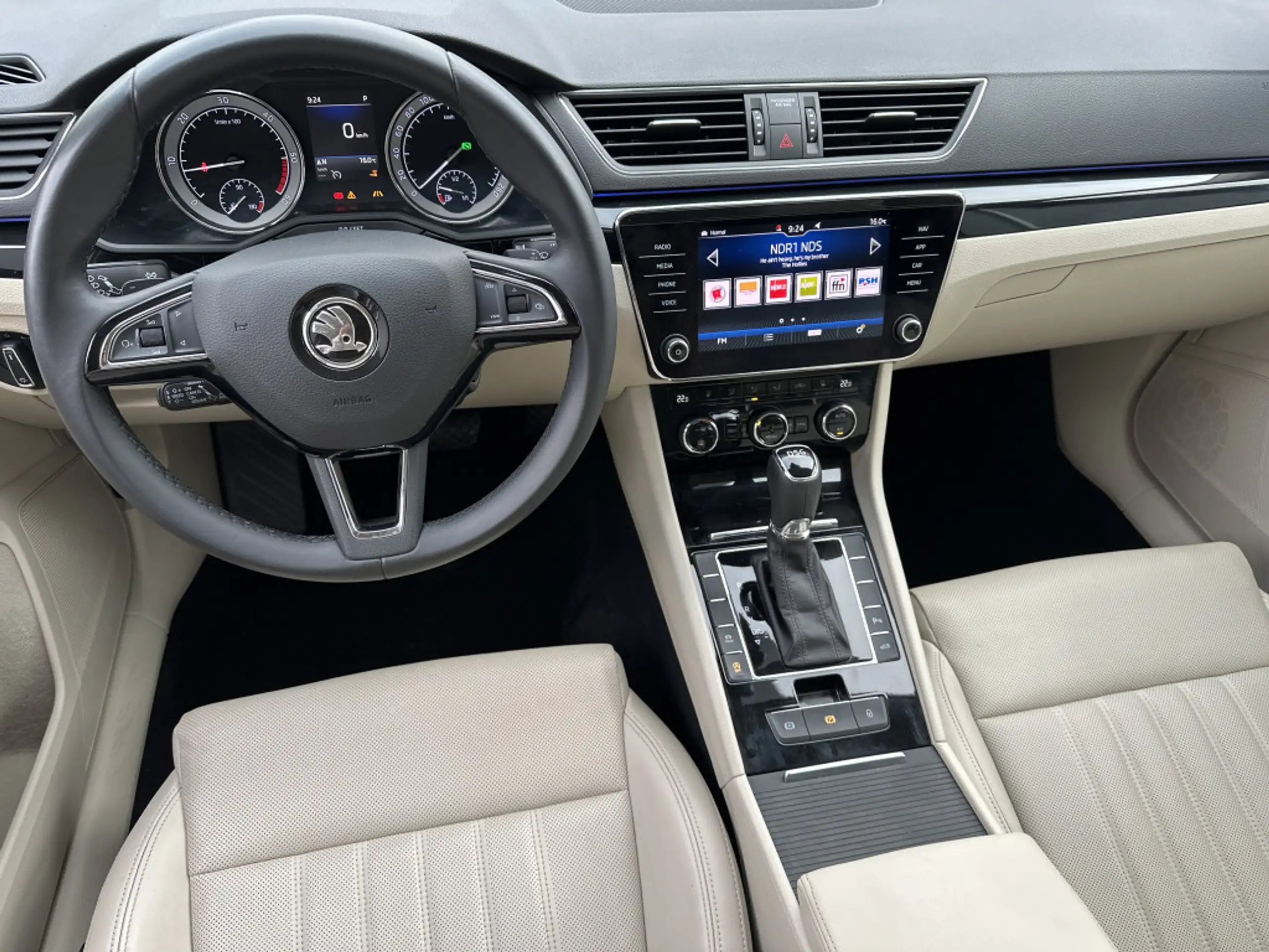 Skoda - Superb