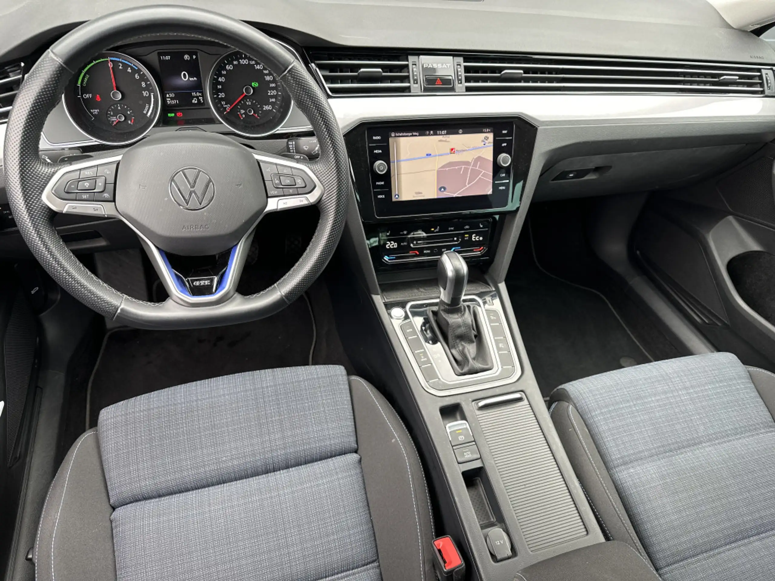 Volkswagen - Passat