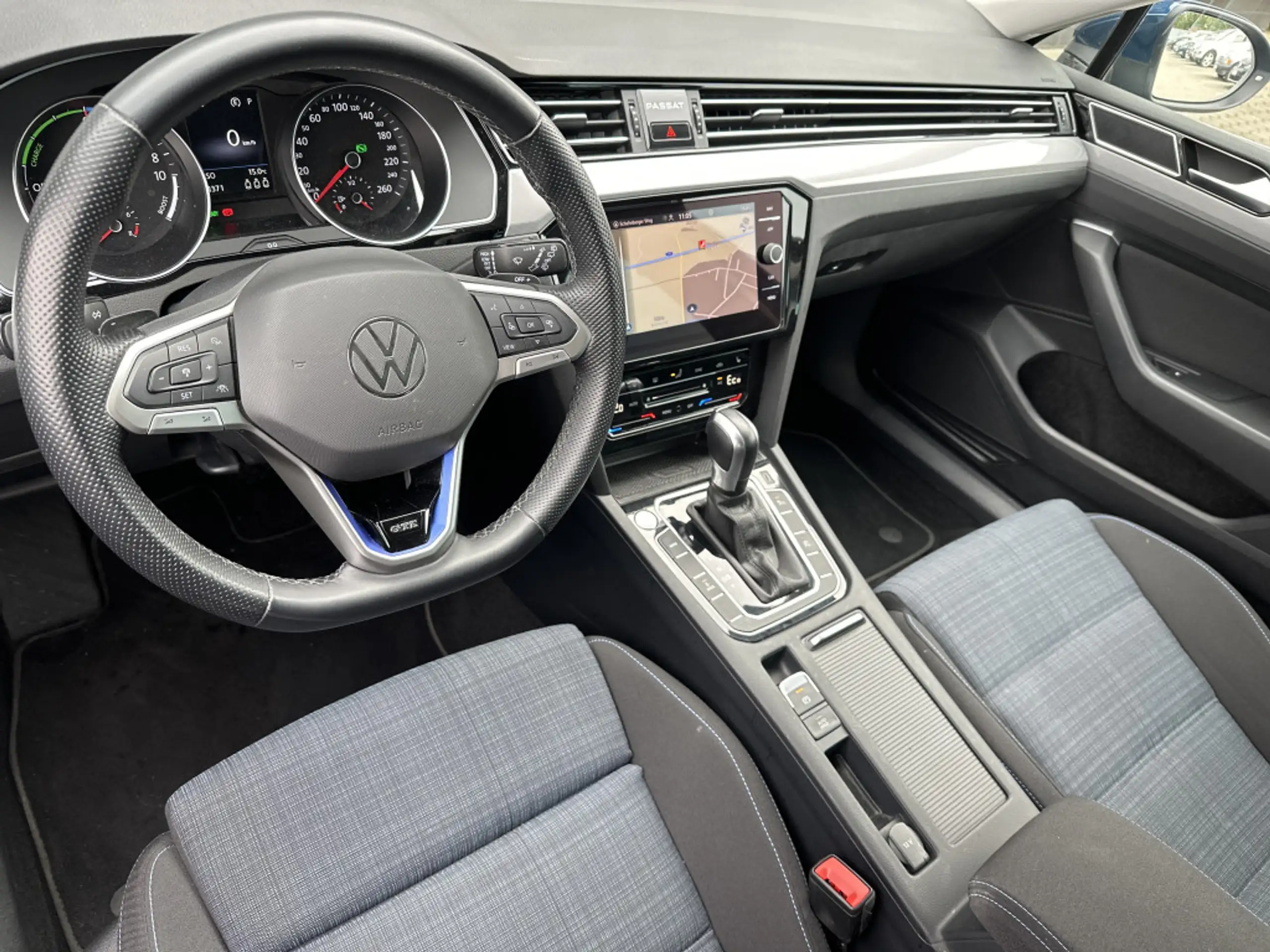 Volkswagen - Passat