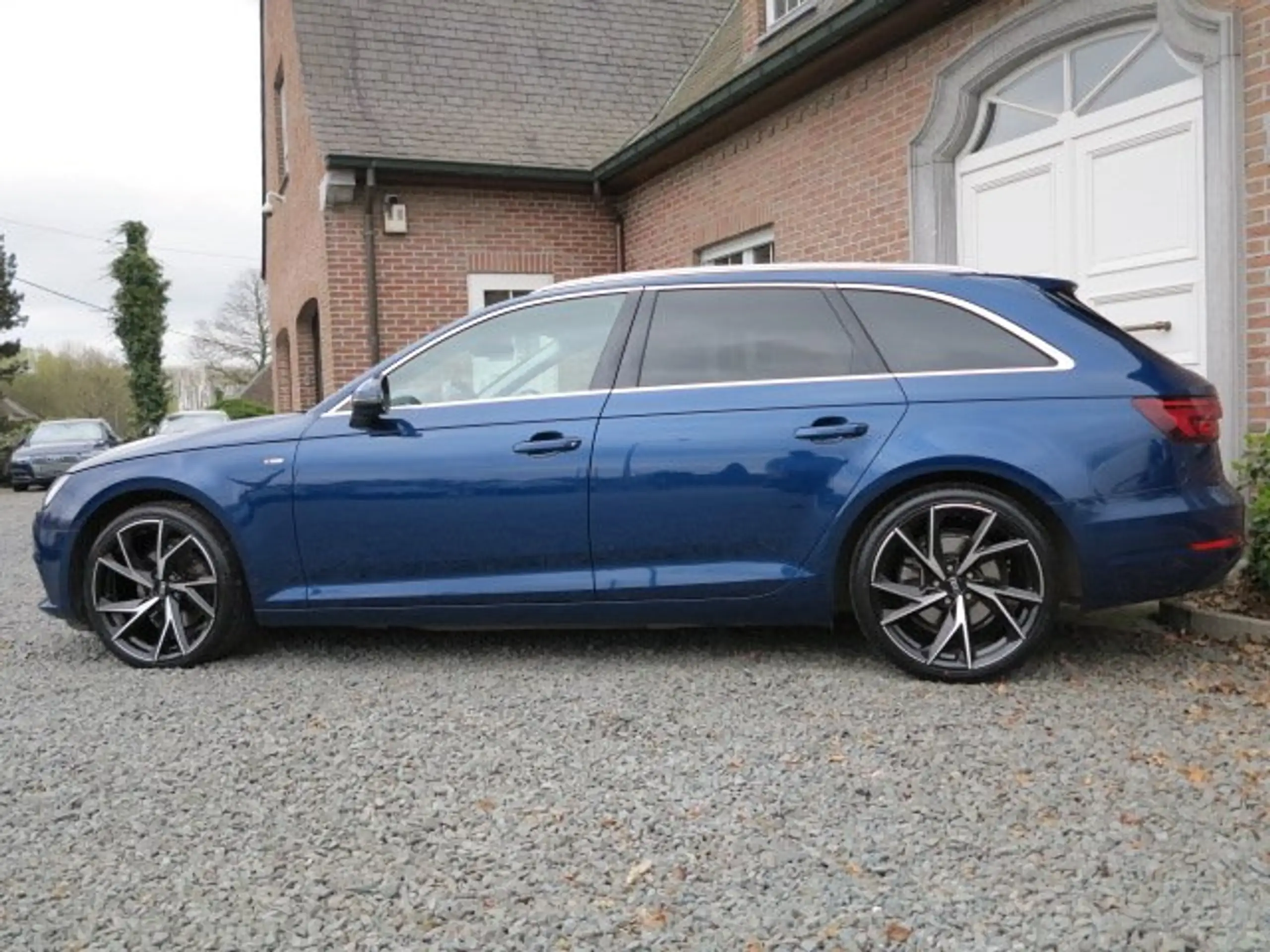 Audi - A4