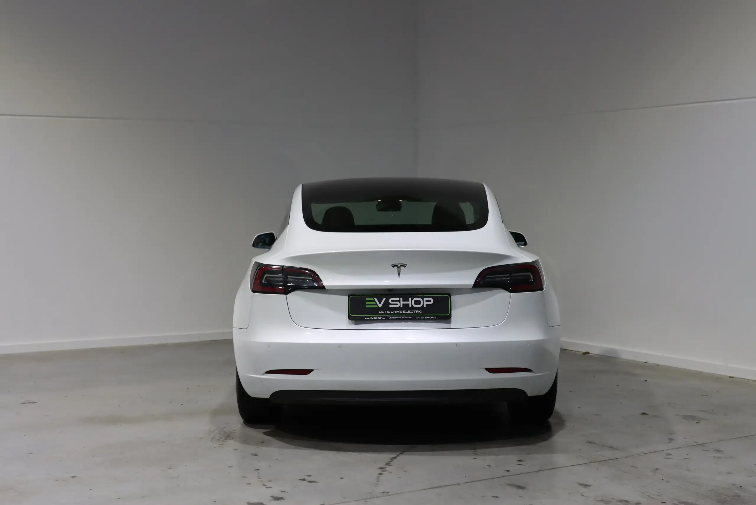 Tesla - Model 3