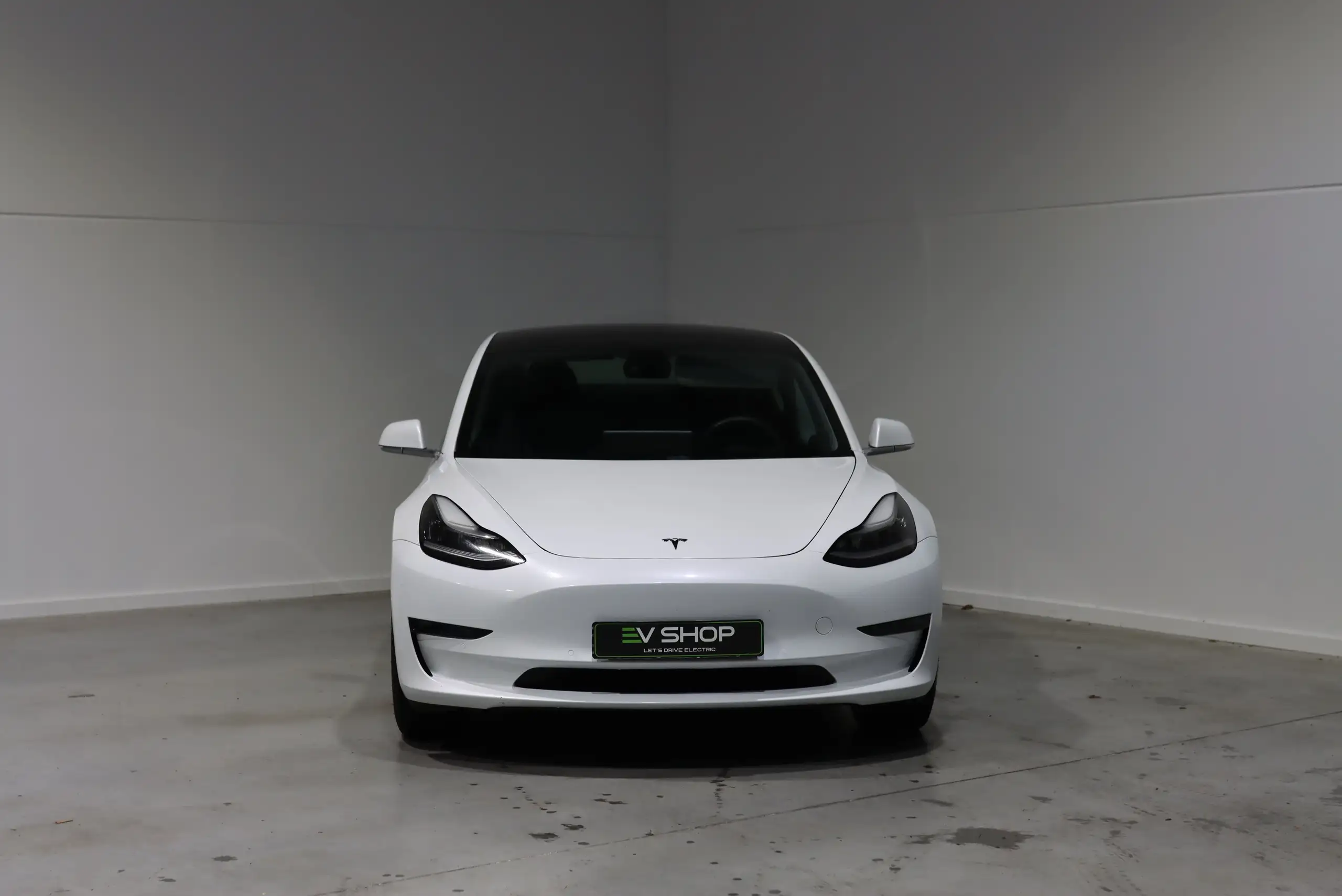 Tesla - Model 3