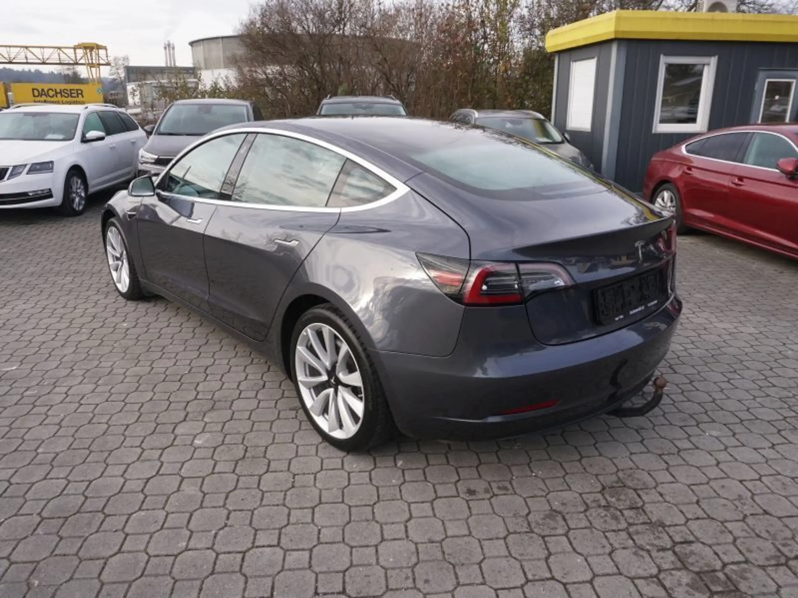 Tesla - Model 3