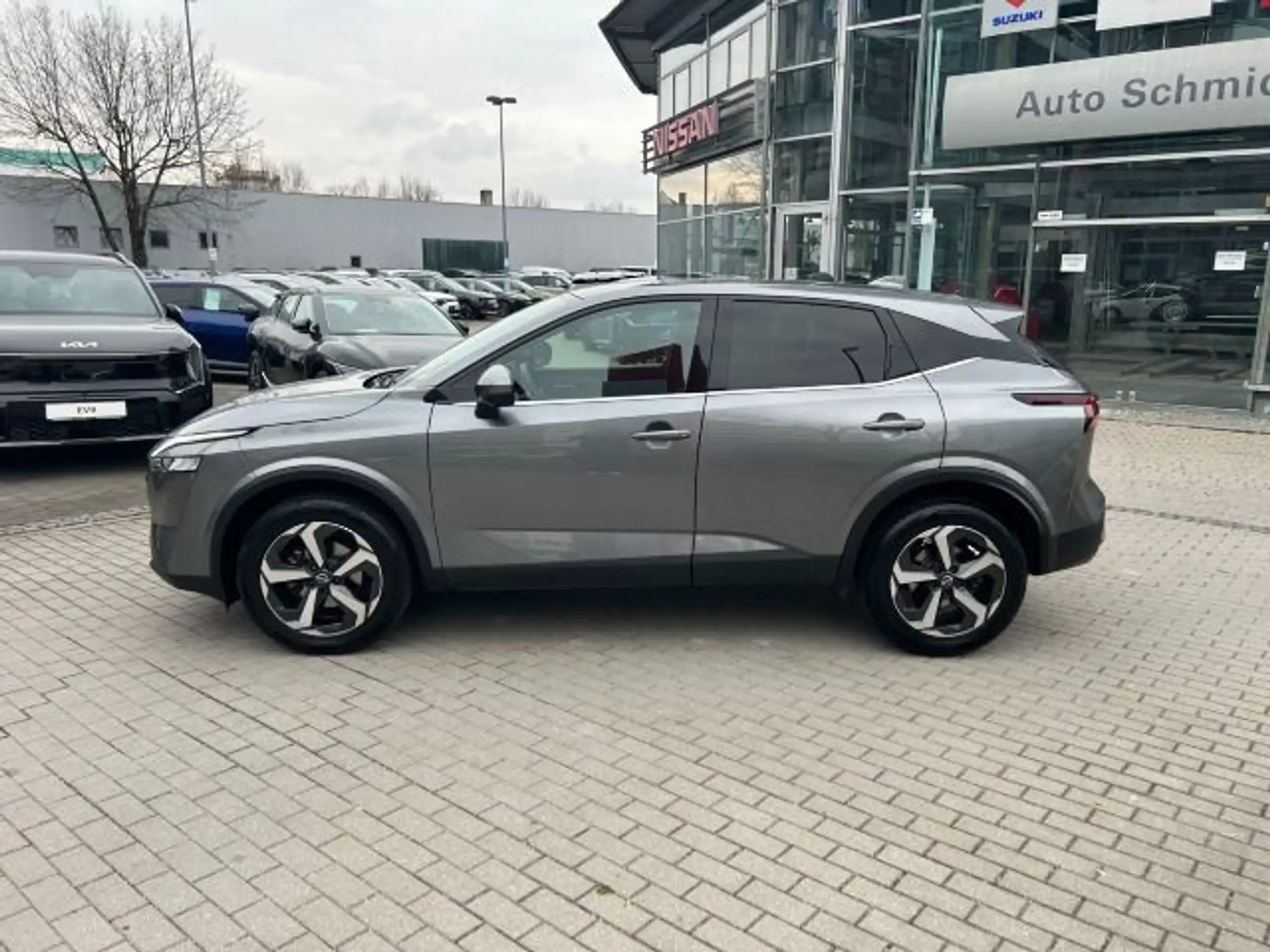 Nissan - Qashqai