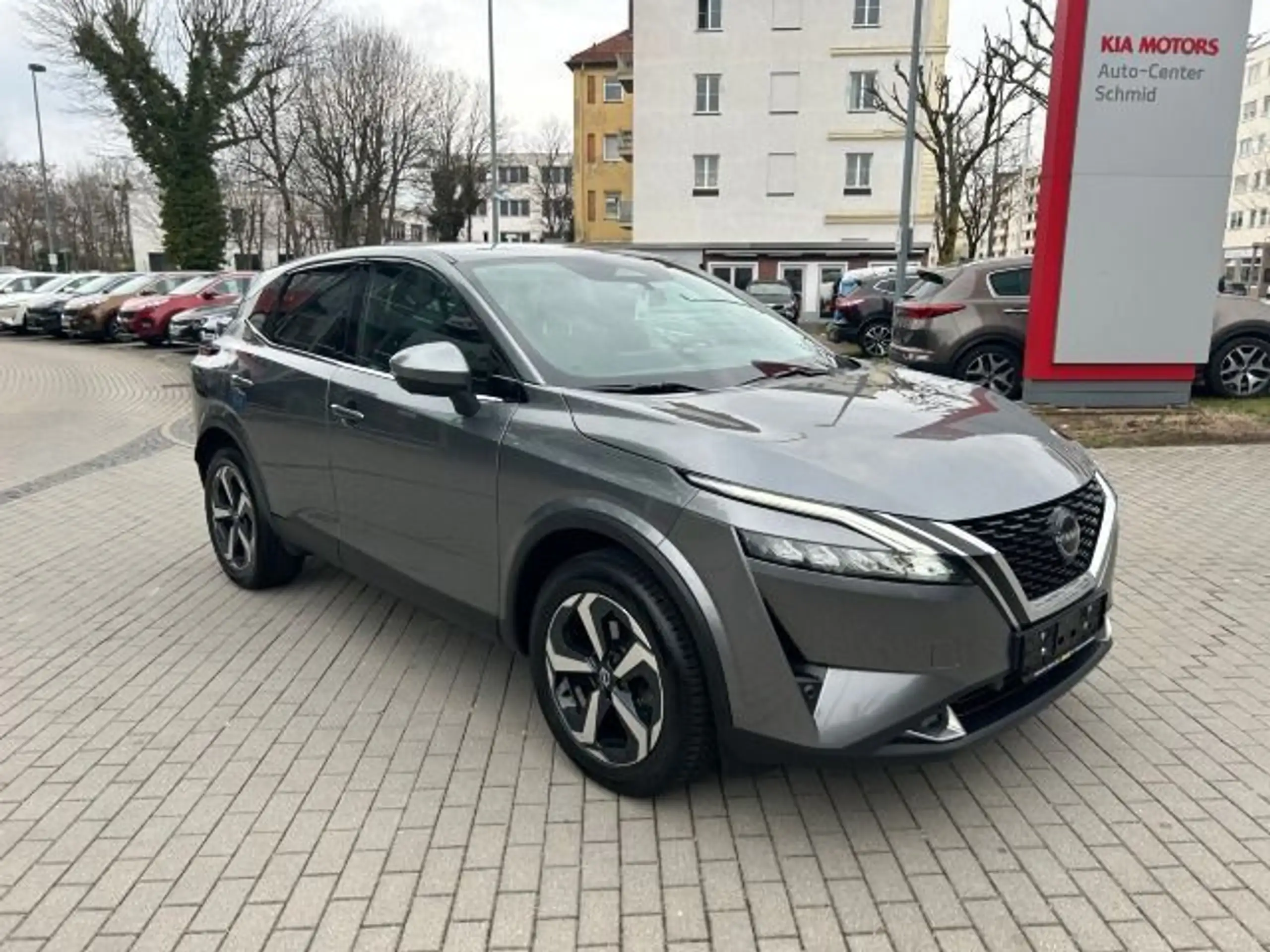 Nissan - Qashqai