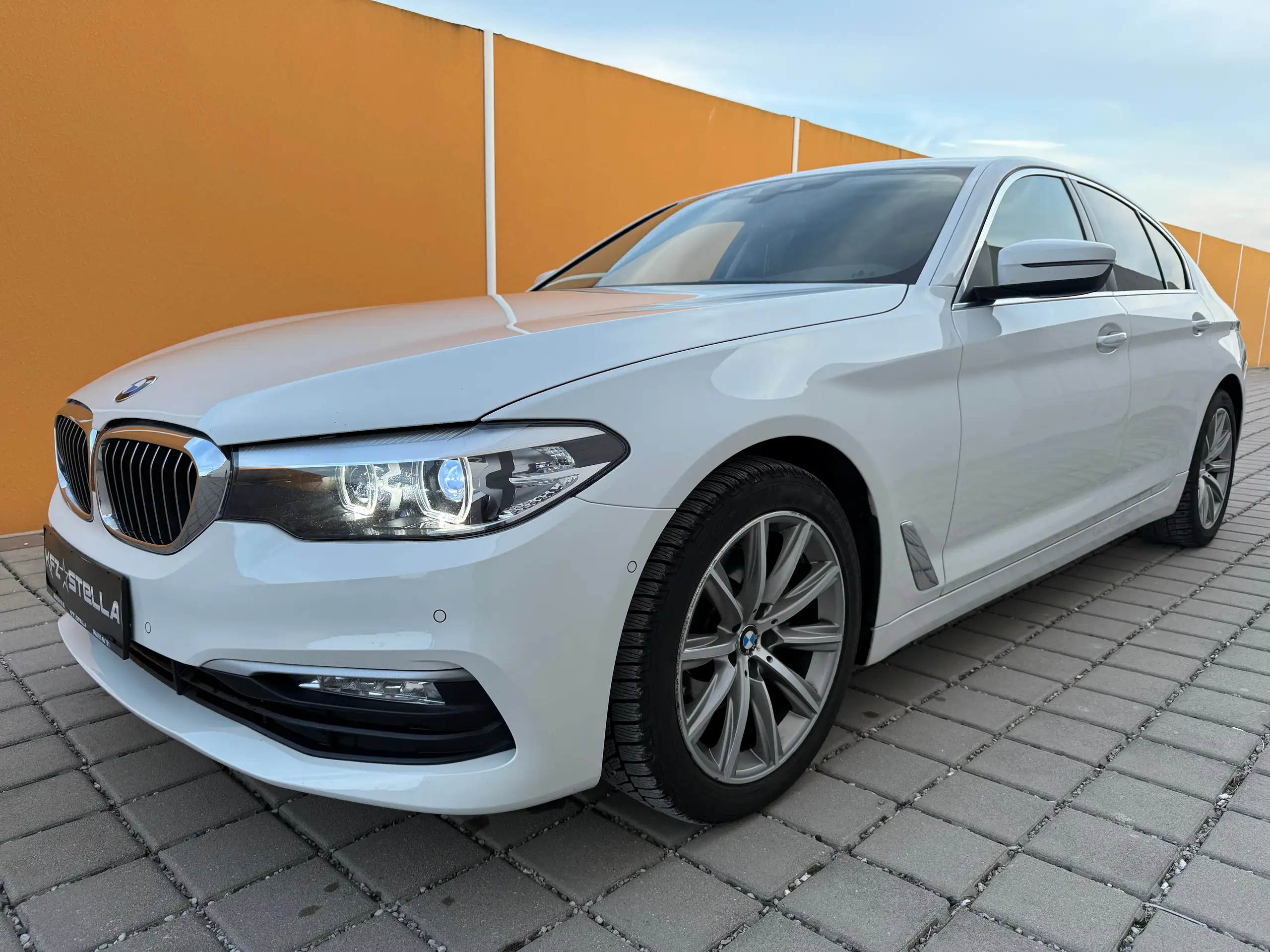 BMW - 520