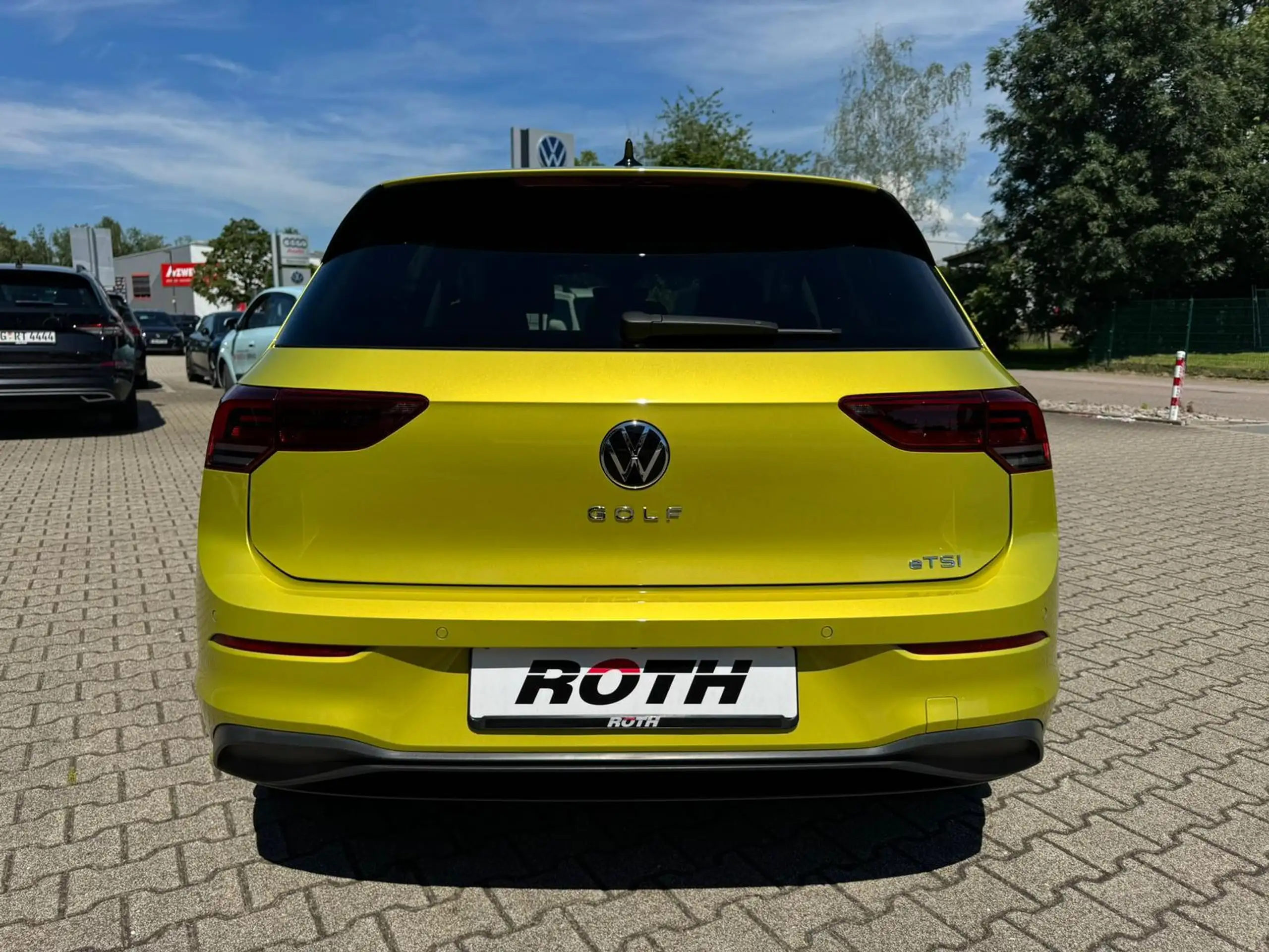 Volkswagen - Golf